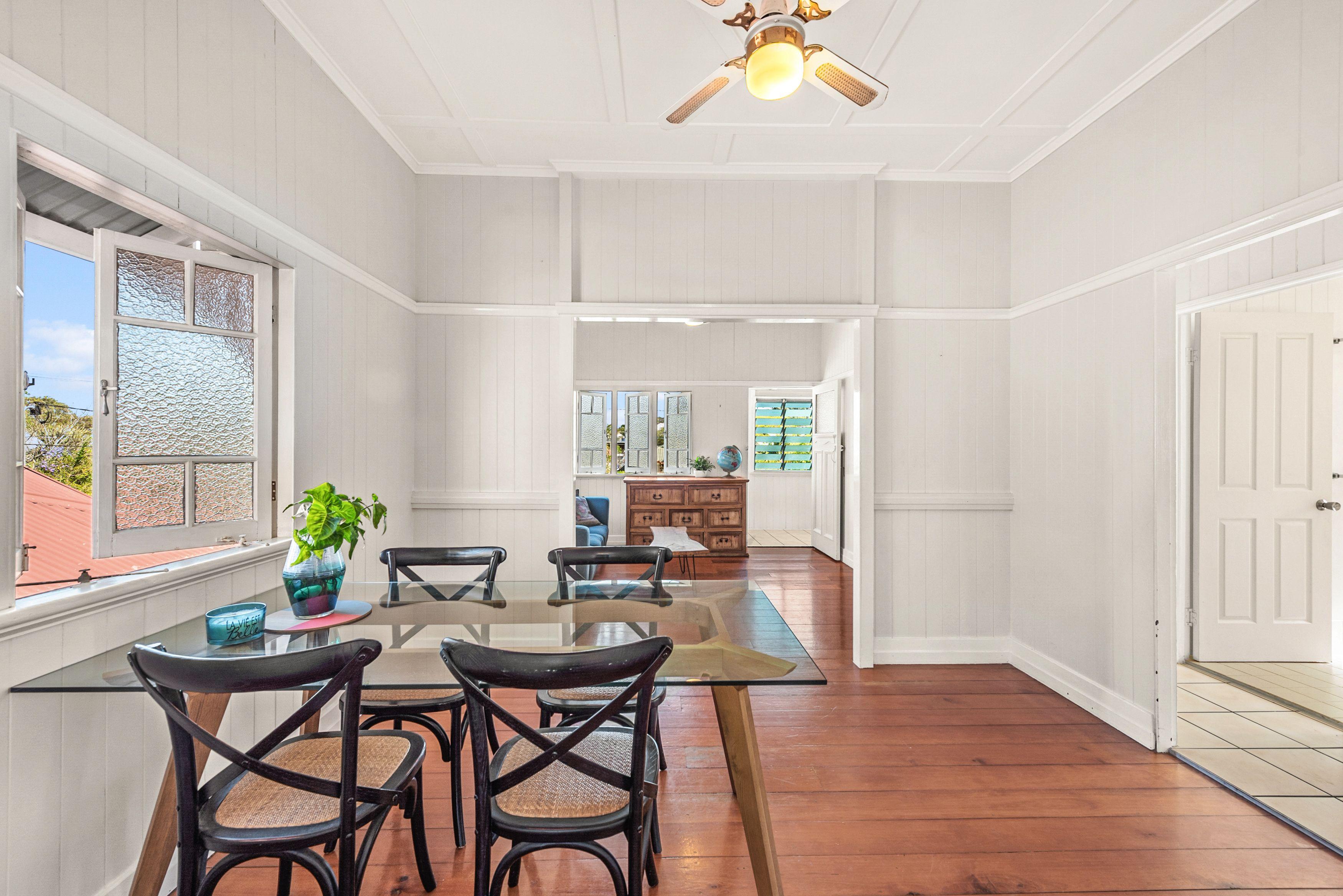 Beautifully maintained family home!