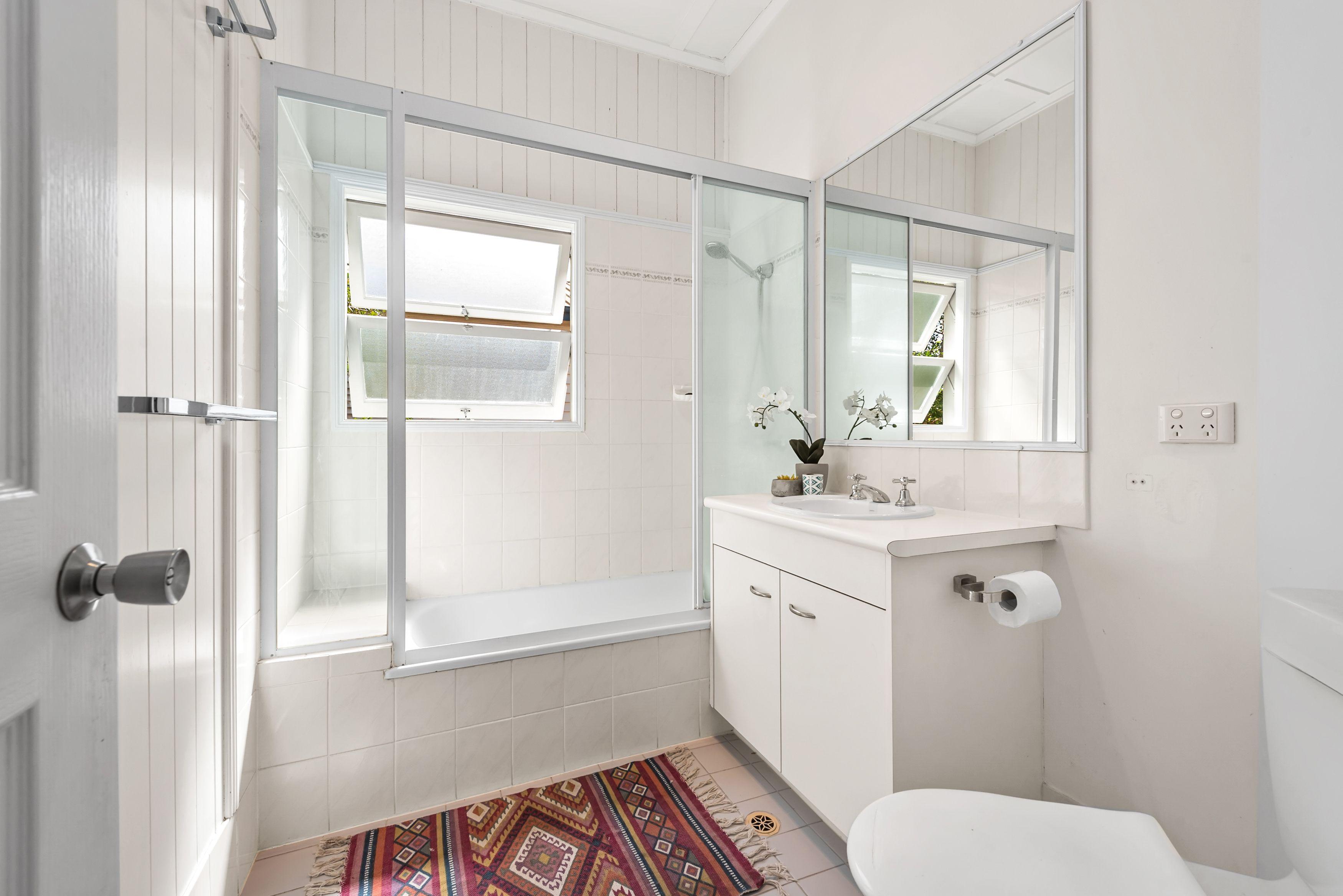 Beautifully maintained family home!