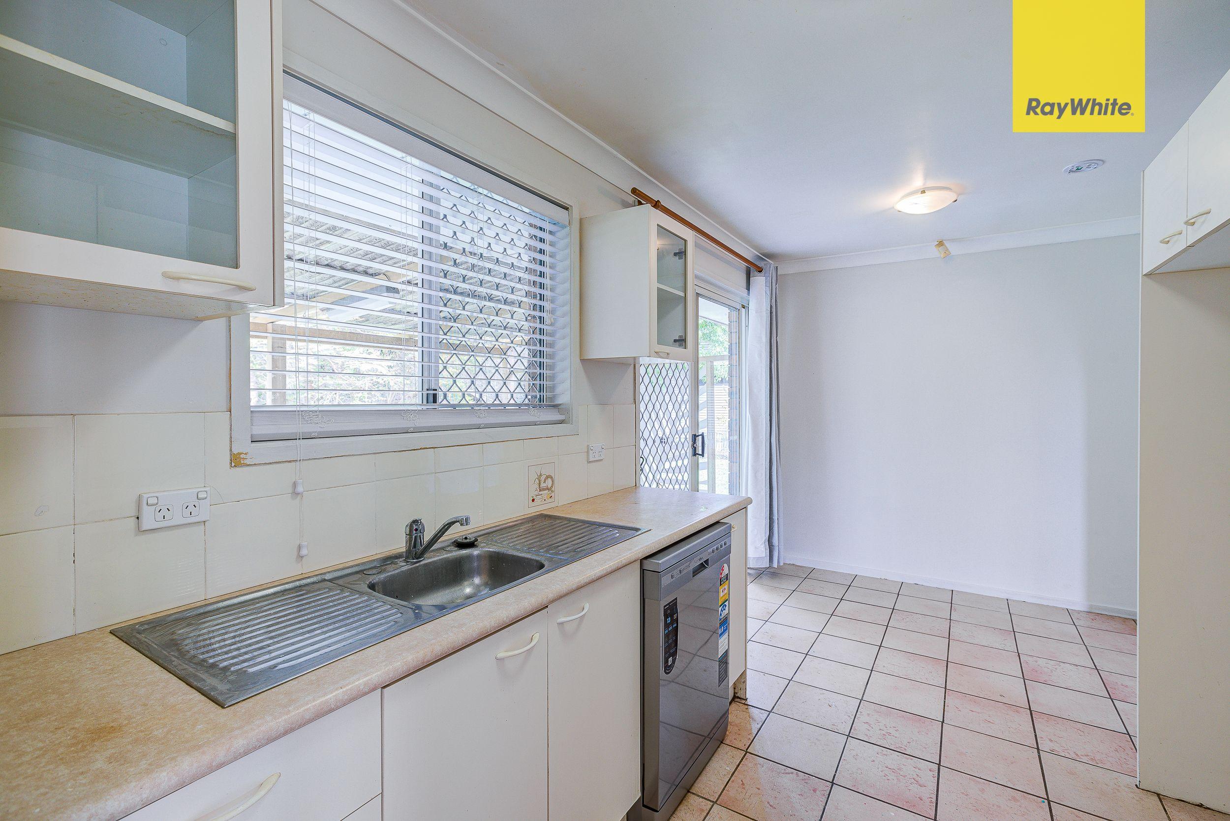 House for Rent: Mount Warren Park, QLD 4207, QLD, 4207