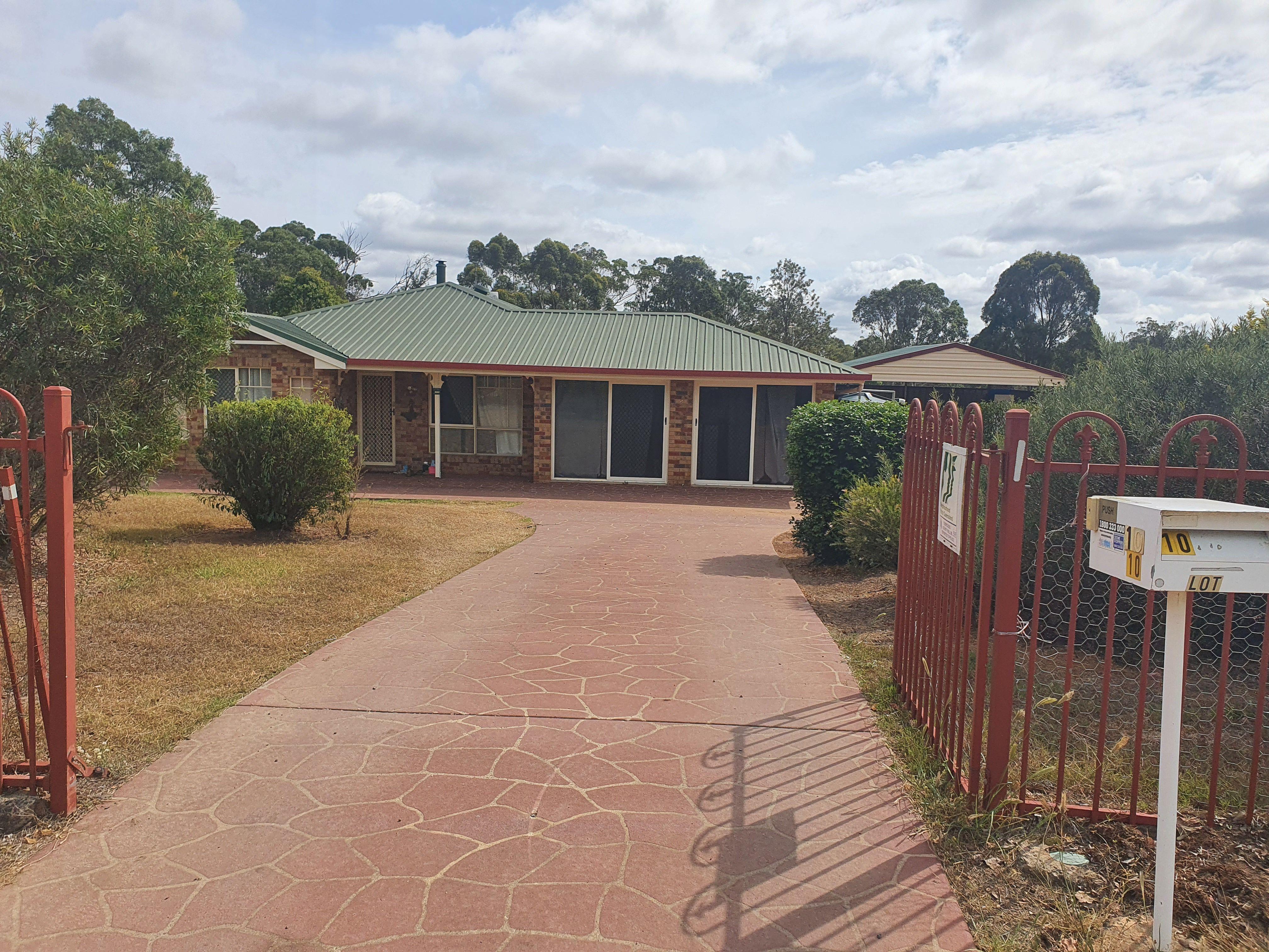 Prop-GPT: House: QLD Crows Nest, QLD 4355 Home For Rent