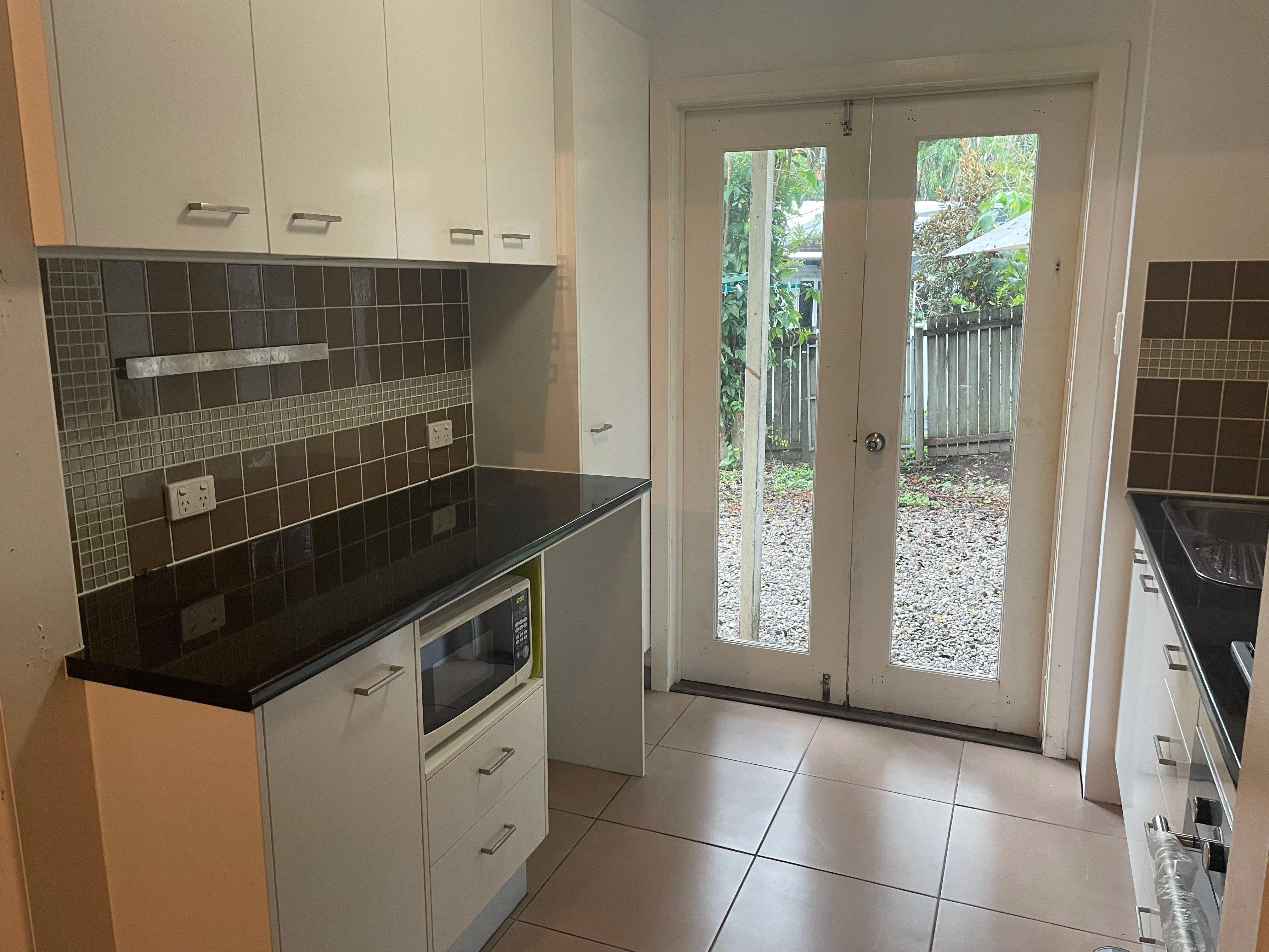 DuplexSemi-detached for Rent: Petrie Terrace, QLD 4000, QLD, 4000