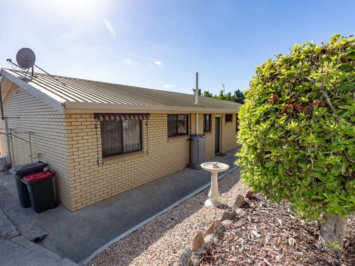 2/5 Nigel Street, PORT LINCOLN, SA 5606 - House for Rent - harcourts.net