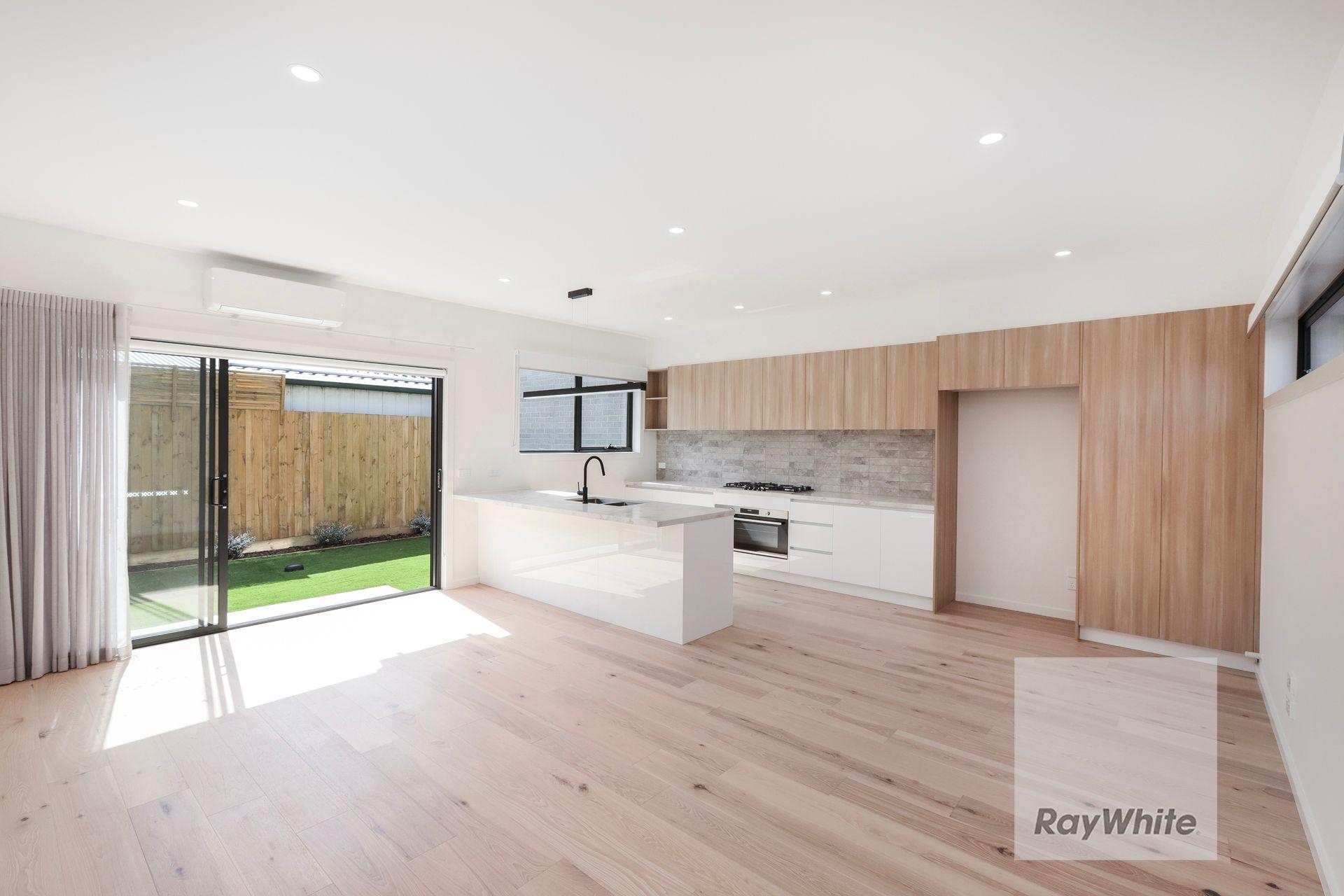 Townhouse for Rent: Airport West, VIC 3042, VIC, 3042