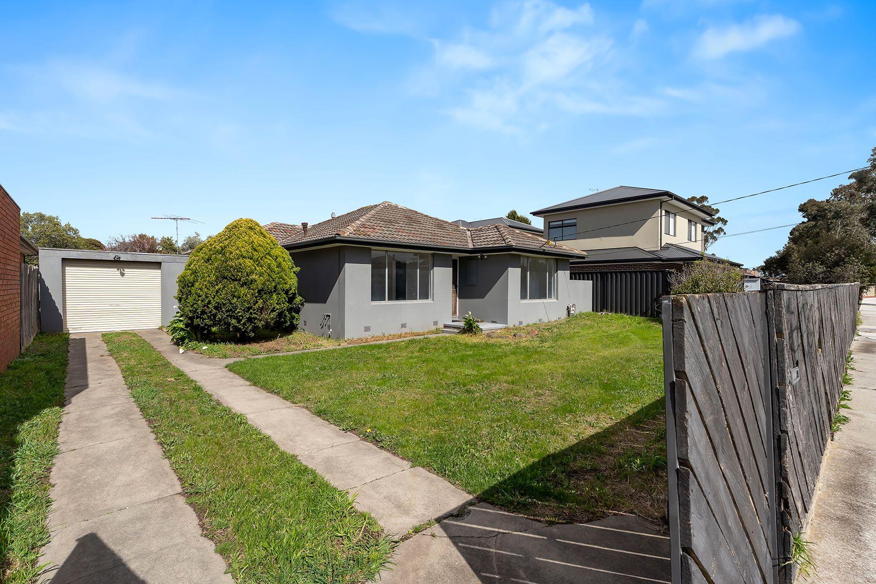 Prop-GPT: House: VIC Craigieburn, VIC 3064 Home For Rent
