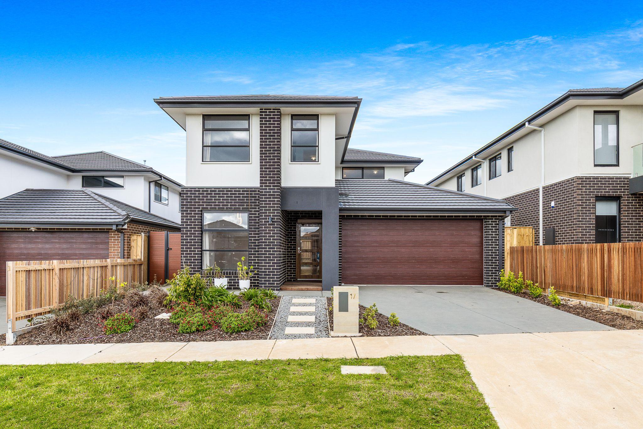 Prop-GPT: House: VIC Clyde North, VIC 3978 Home For Rent