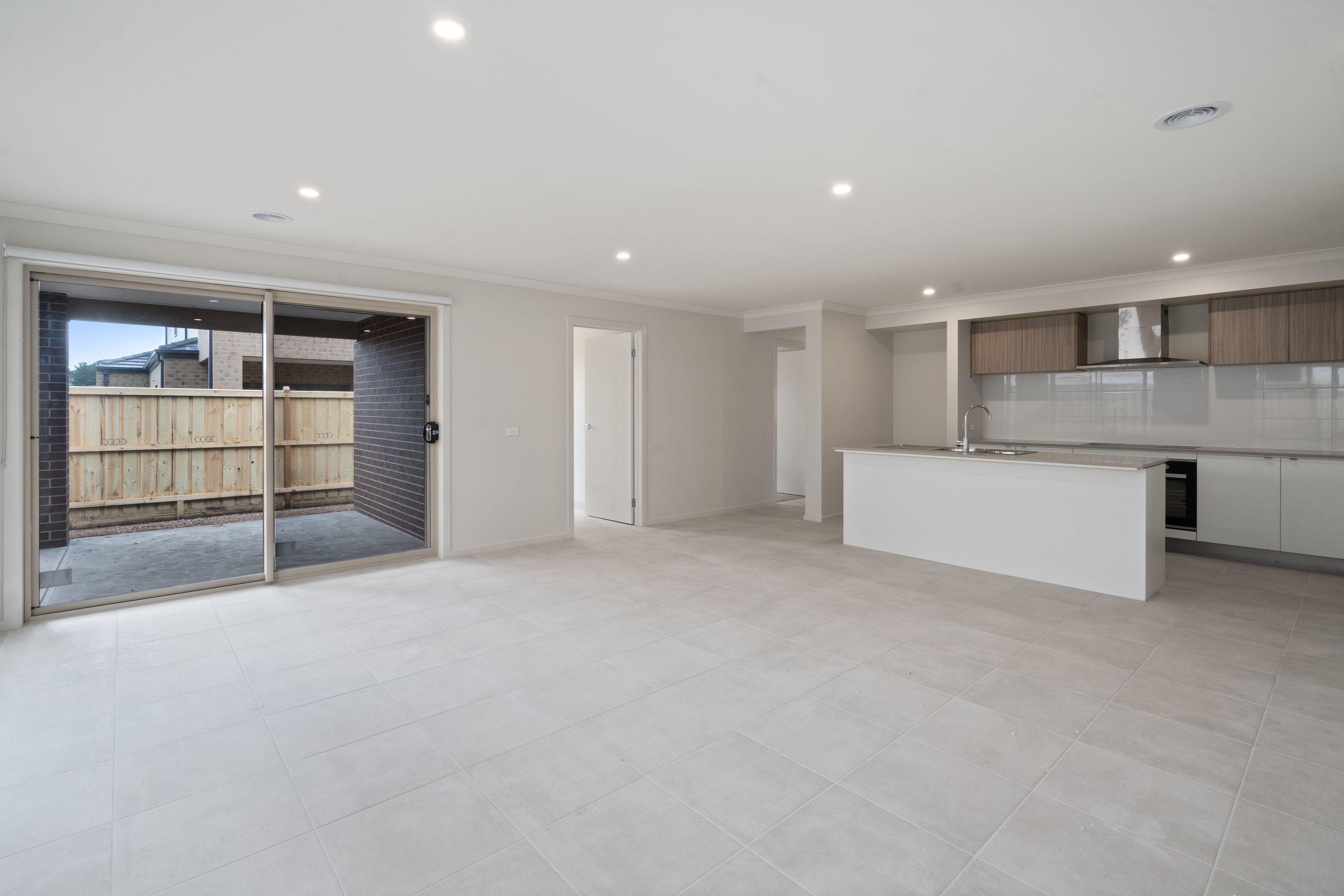 Prop-GPT: House: VIC Clyde North, VIC 3978 Home For Rent