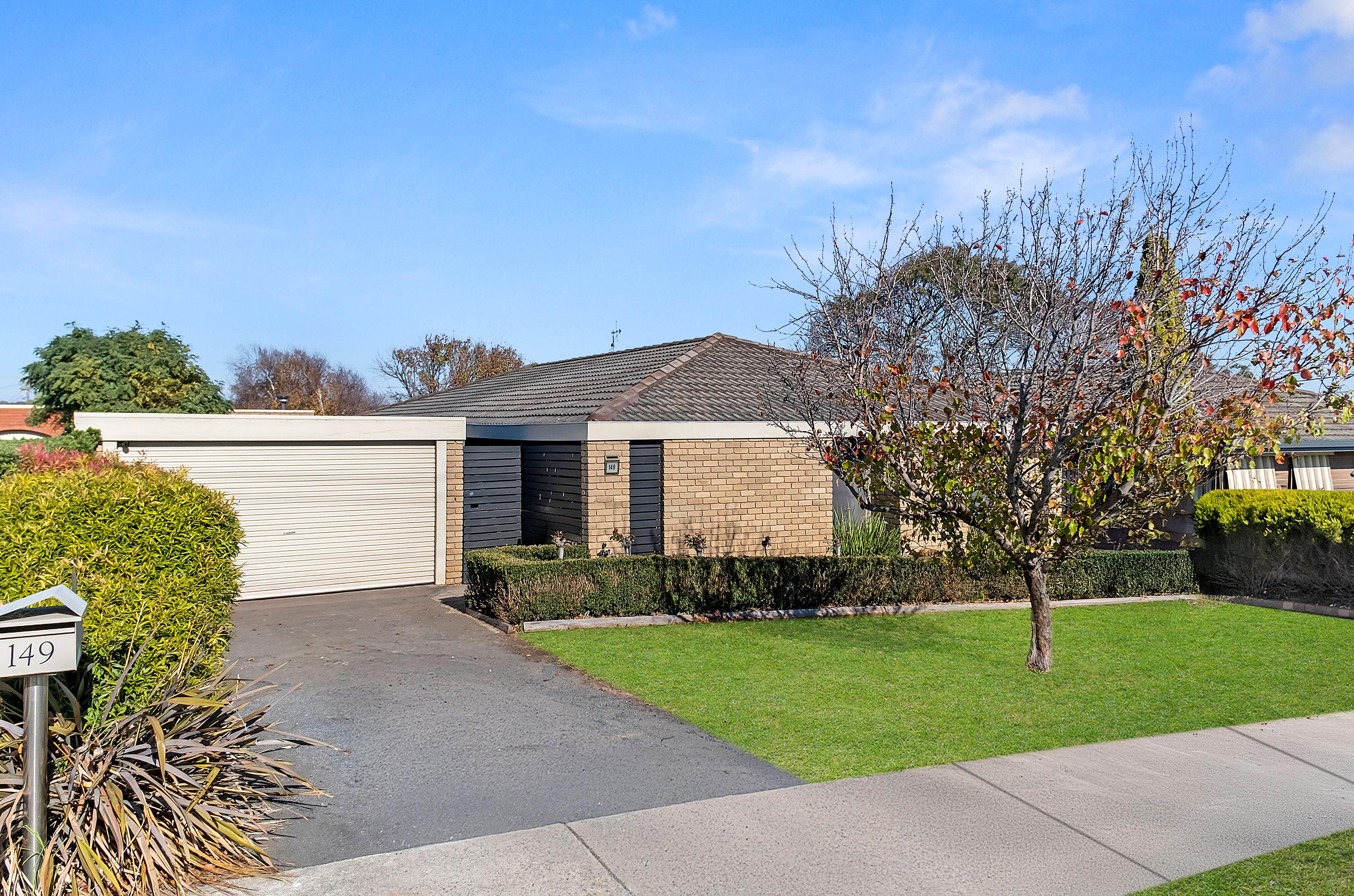 Prop-GPT: House: VIC Warrnambool, VIC 3280 Home For Rent