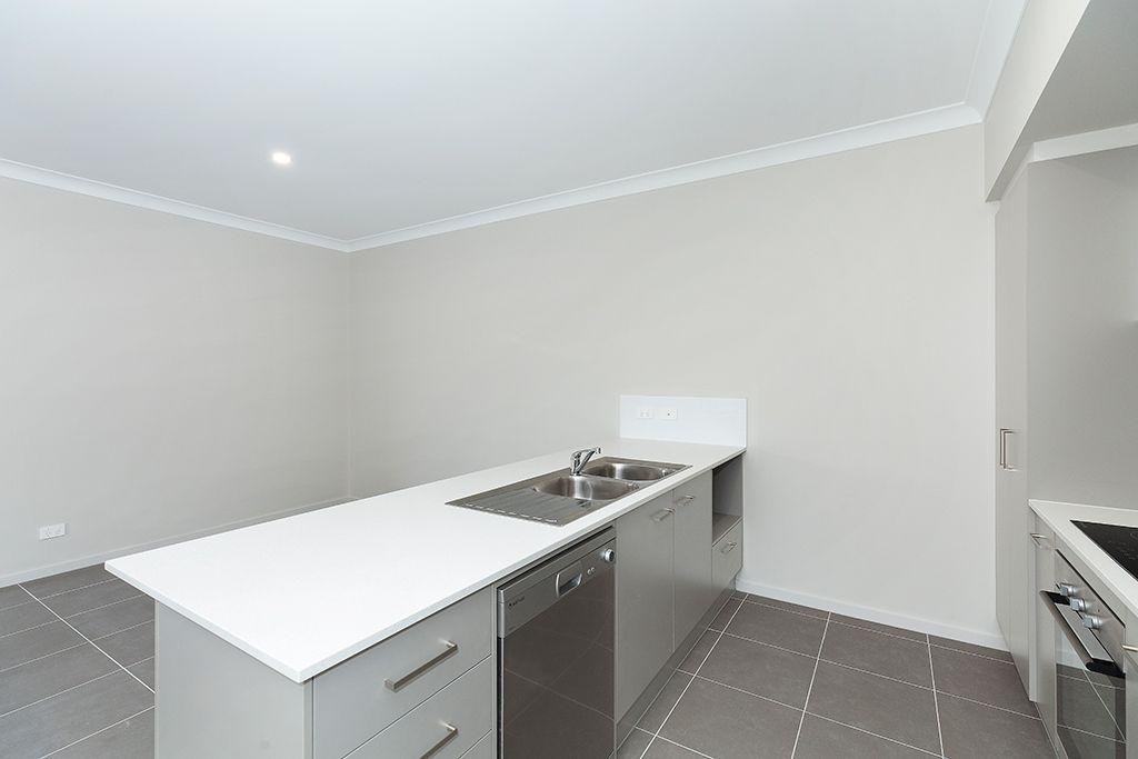 DuplexSemi-detached for Rent: Morisset, NSW 2264, NSW, 2264