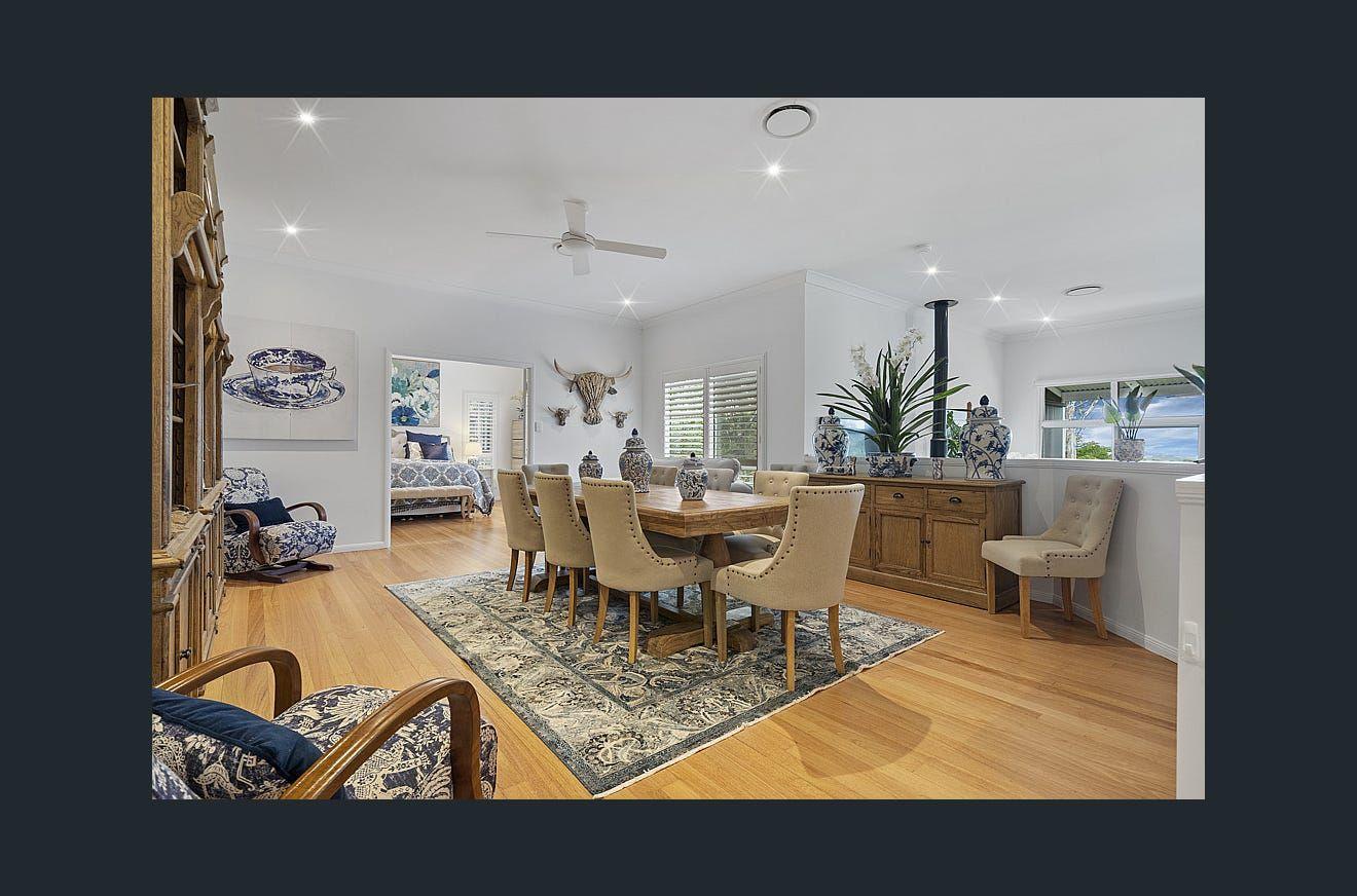 House for Rent: Upper Brookfield, QLD 4069, QLD, 4069