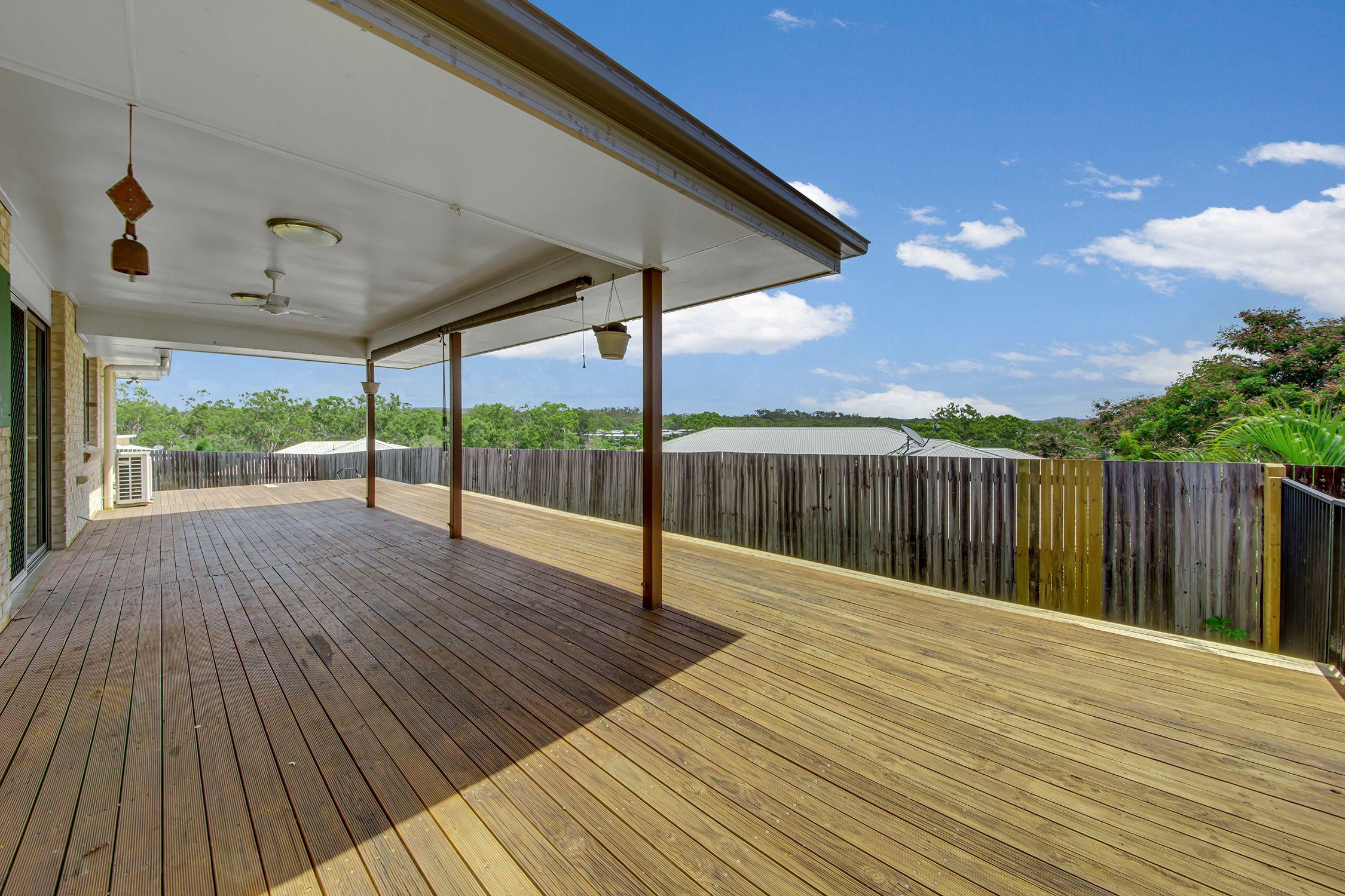 SPACIOUS FAMILY HOME LOCATED IN GLEN EDEN