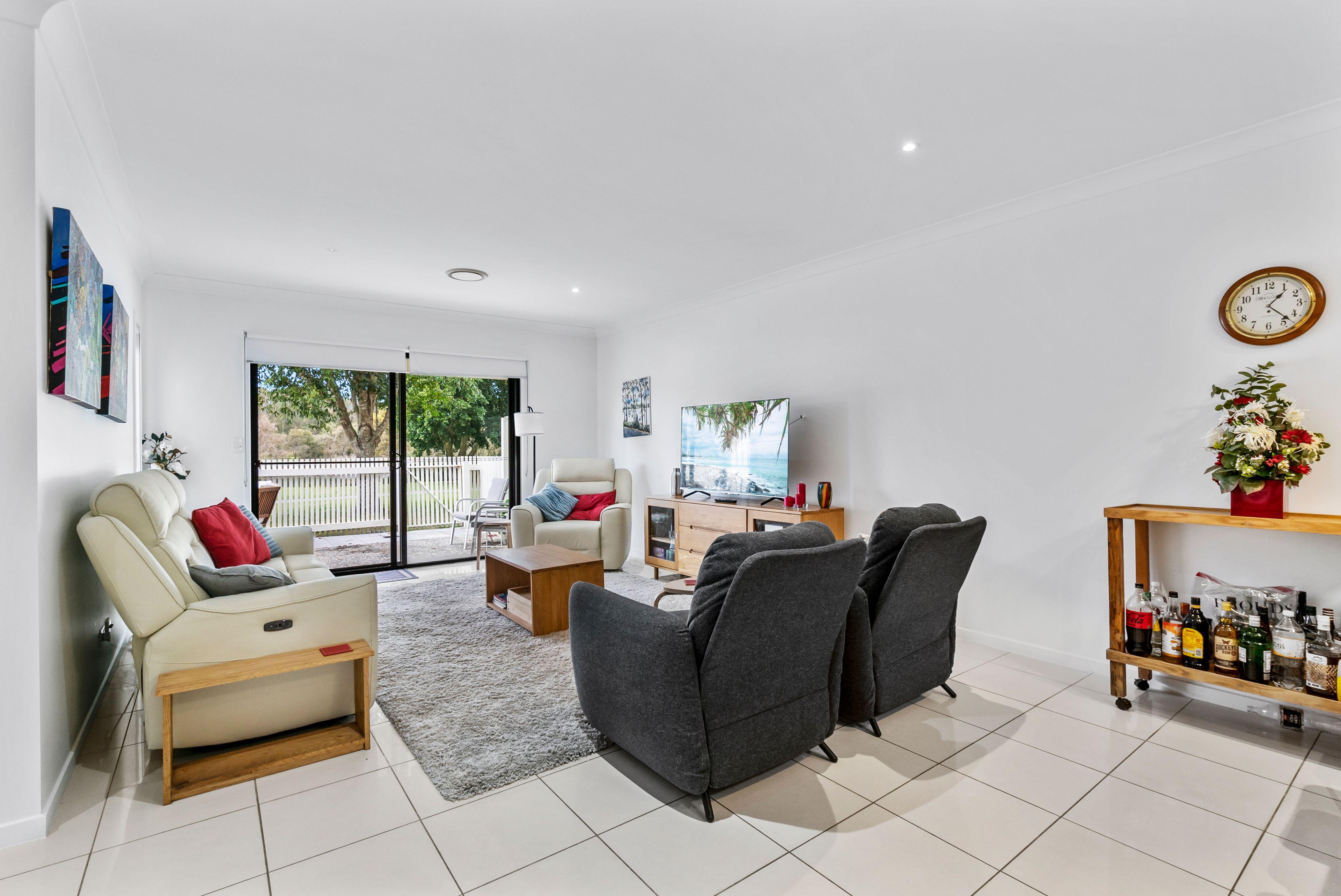 Prop-GPT: Townhouse: QLD Tugun, QLD 4224 Home For Rent