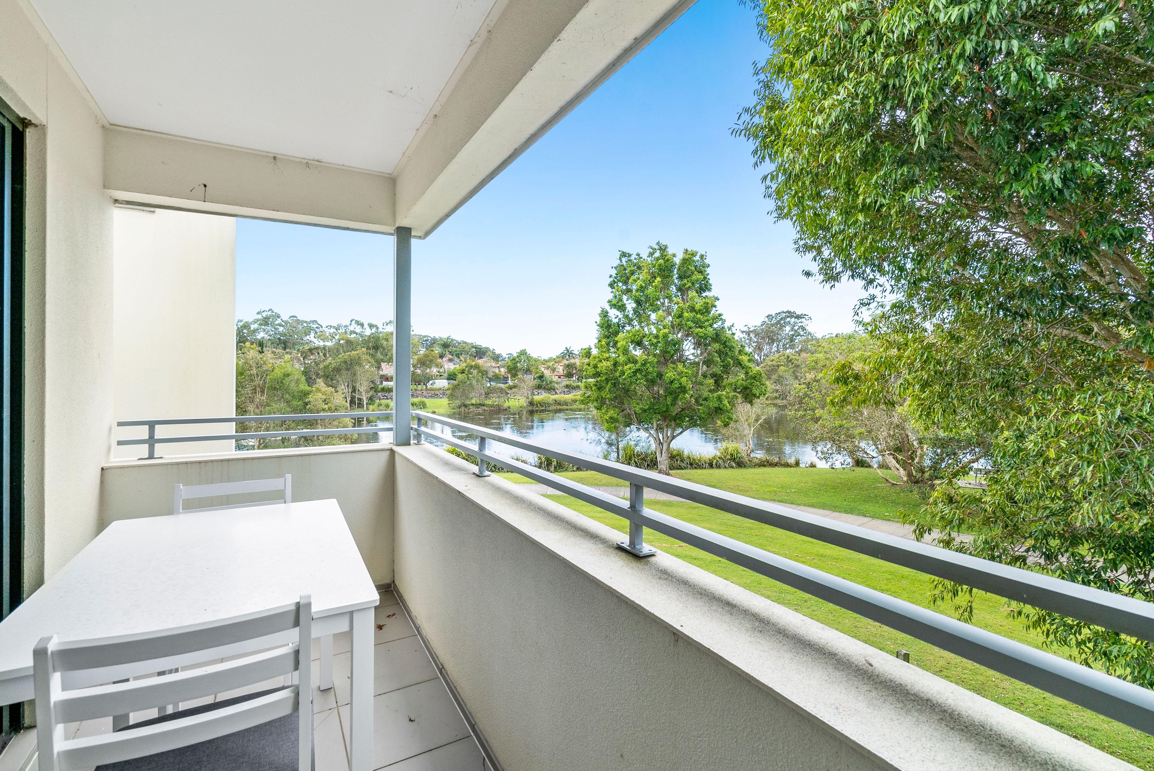 Townhouse for Rent: Tugun, QLD 4224, QLD, 4224