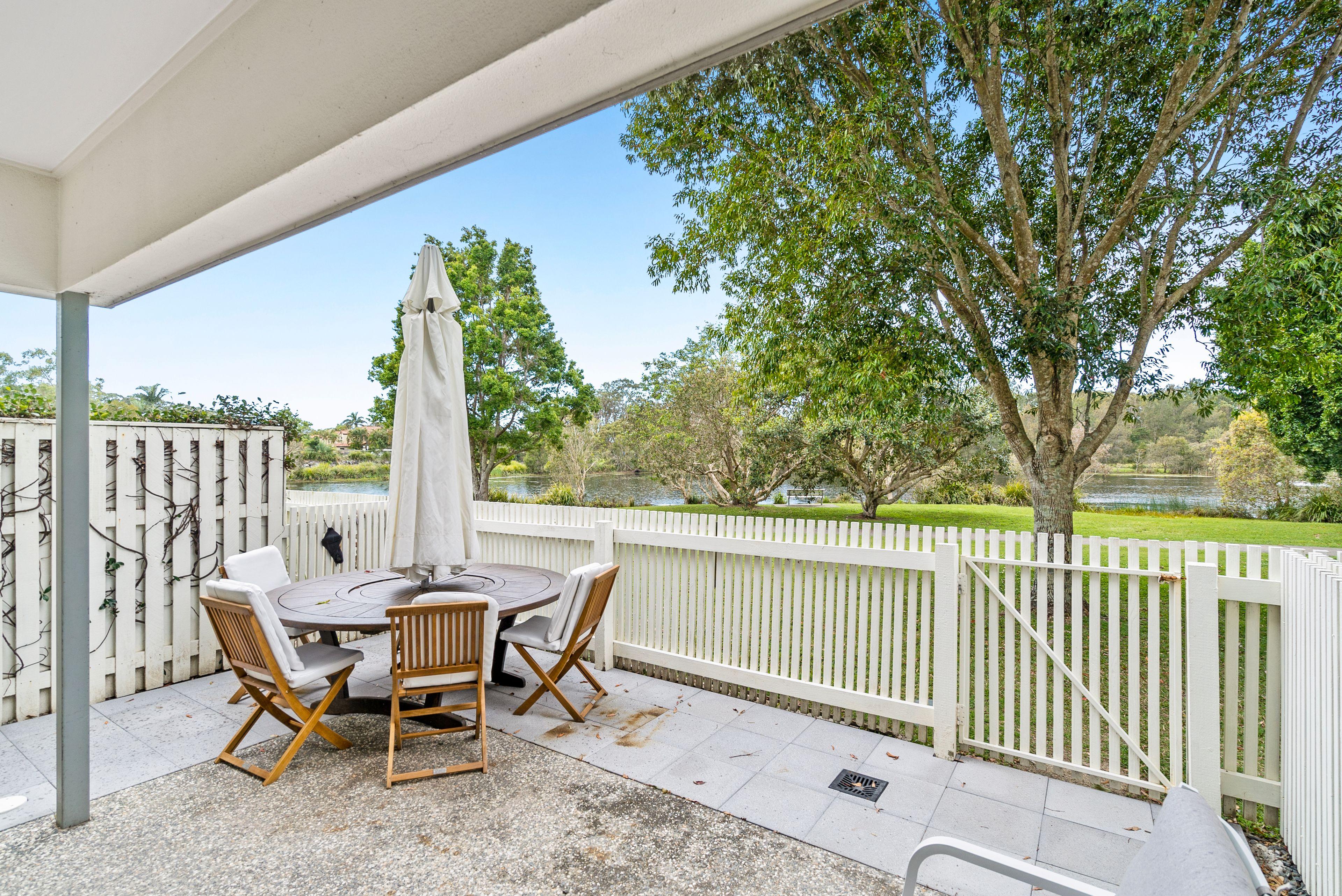 Townhouse for Rent: Tugun, QLD 4224, QLD, 4224
