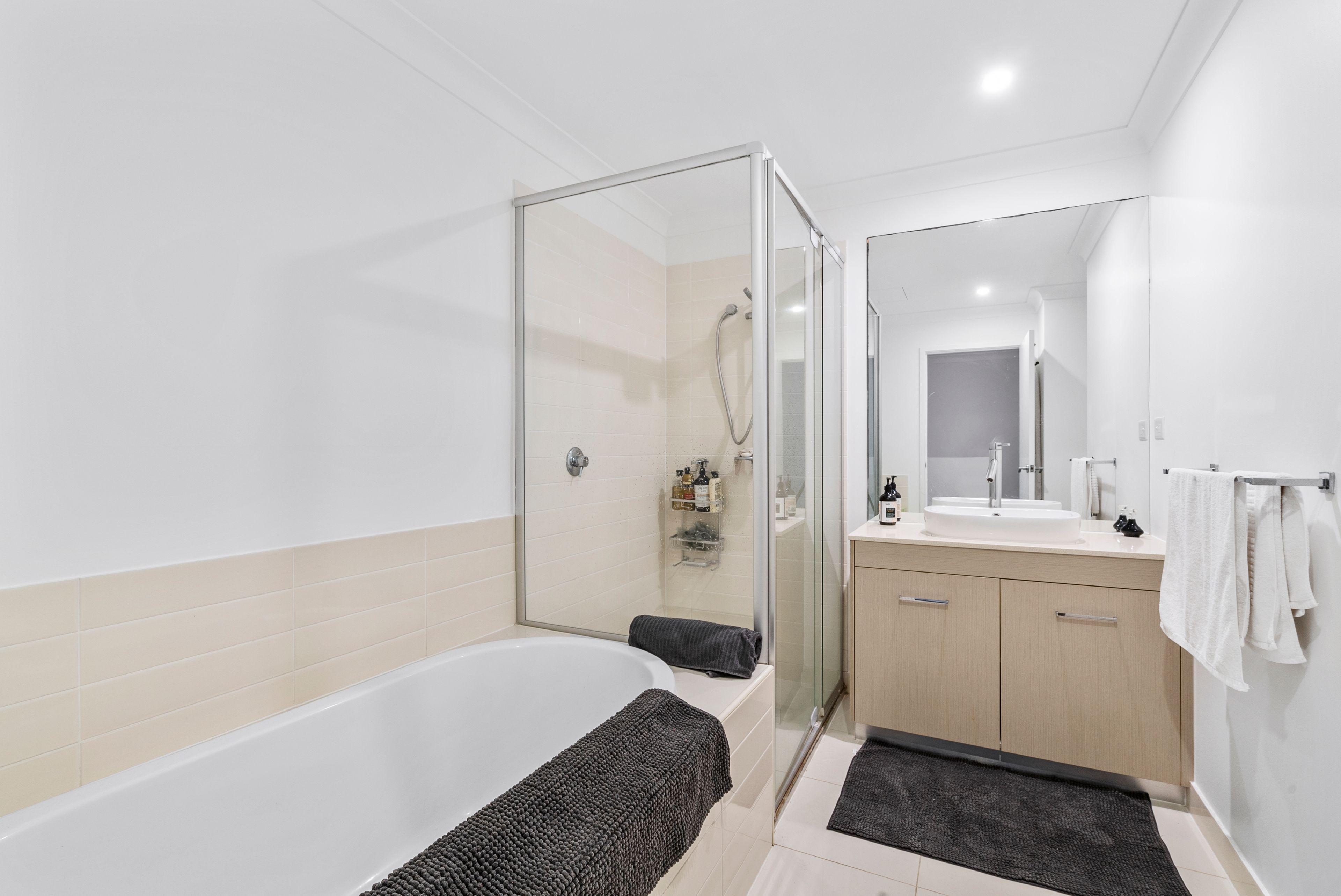 Townhouse for Rent: Tugun, QLD 4224, QLD, 4224