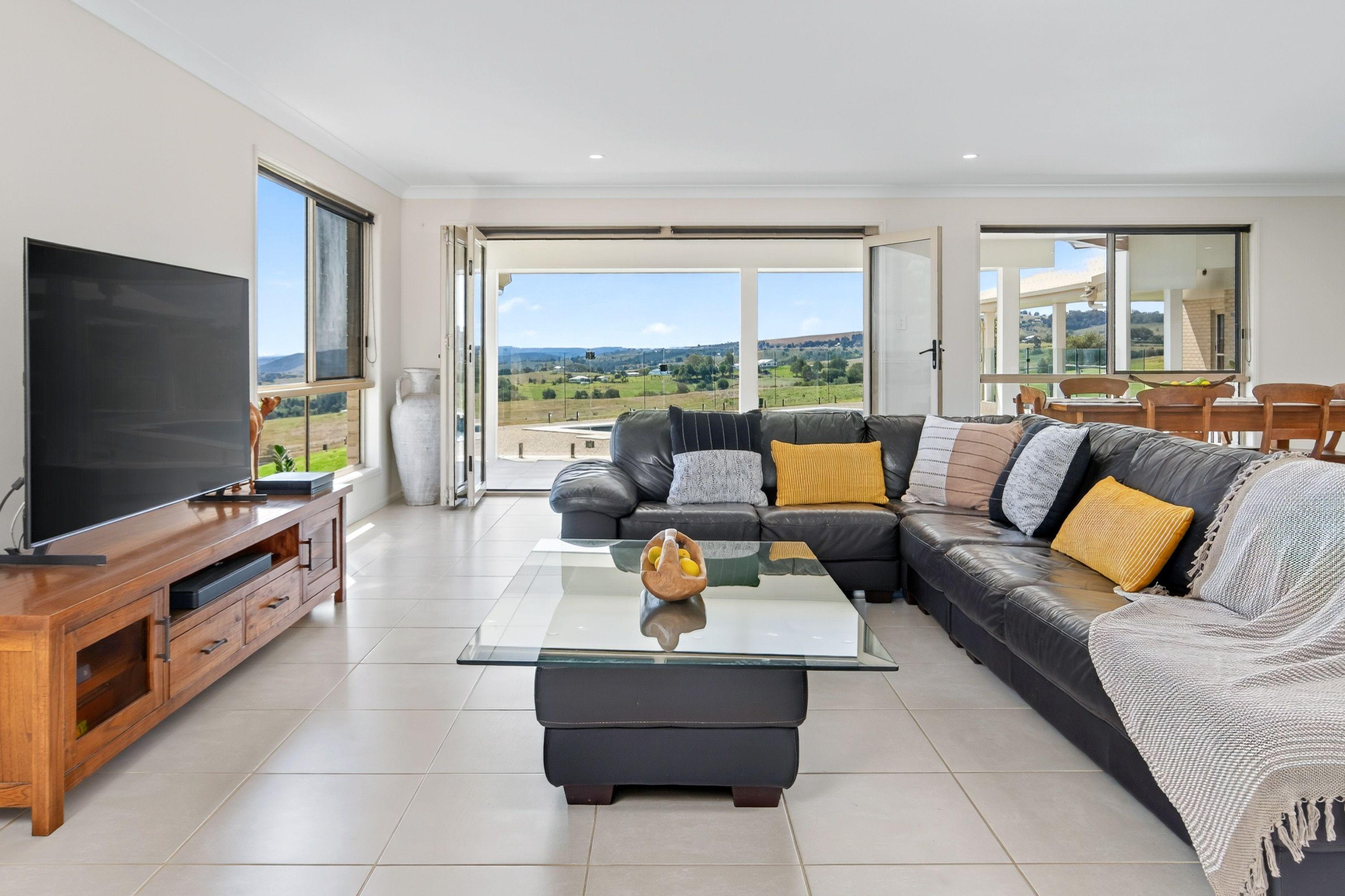 Executive Rural Living With Pool & Horse Facilities - 67 Acres in the Heart of the Scenic Rim