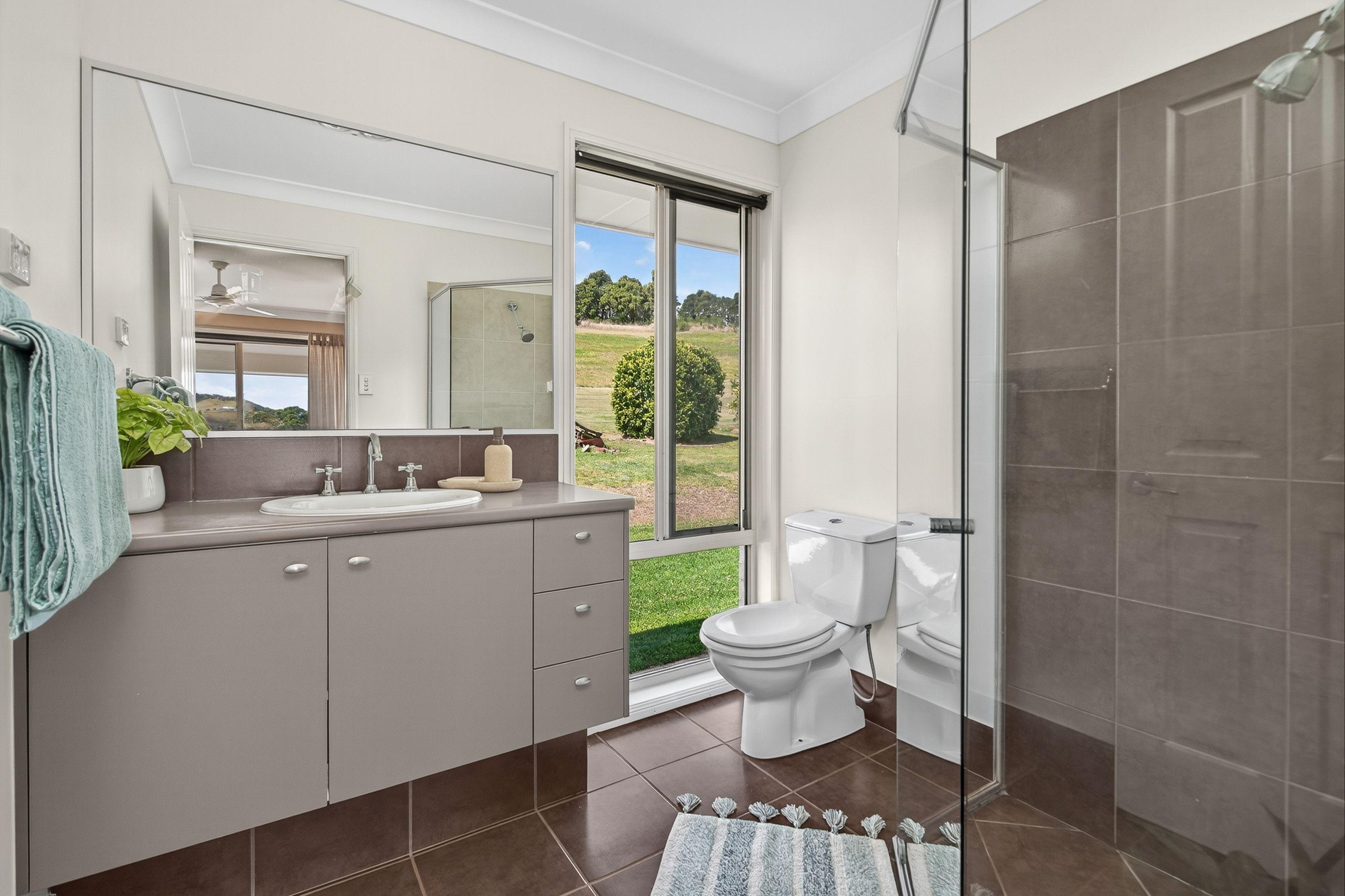 Executive Rural Living With Pool & Horse Facilities - 67 Acres in the Heart of the Scenic Rim