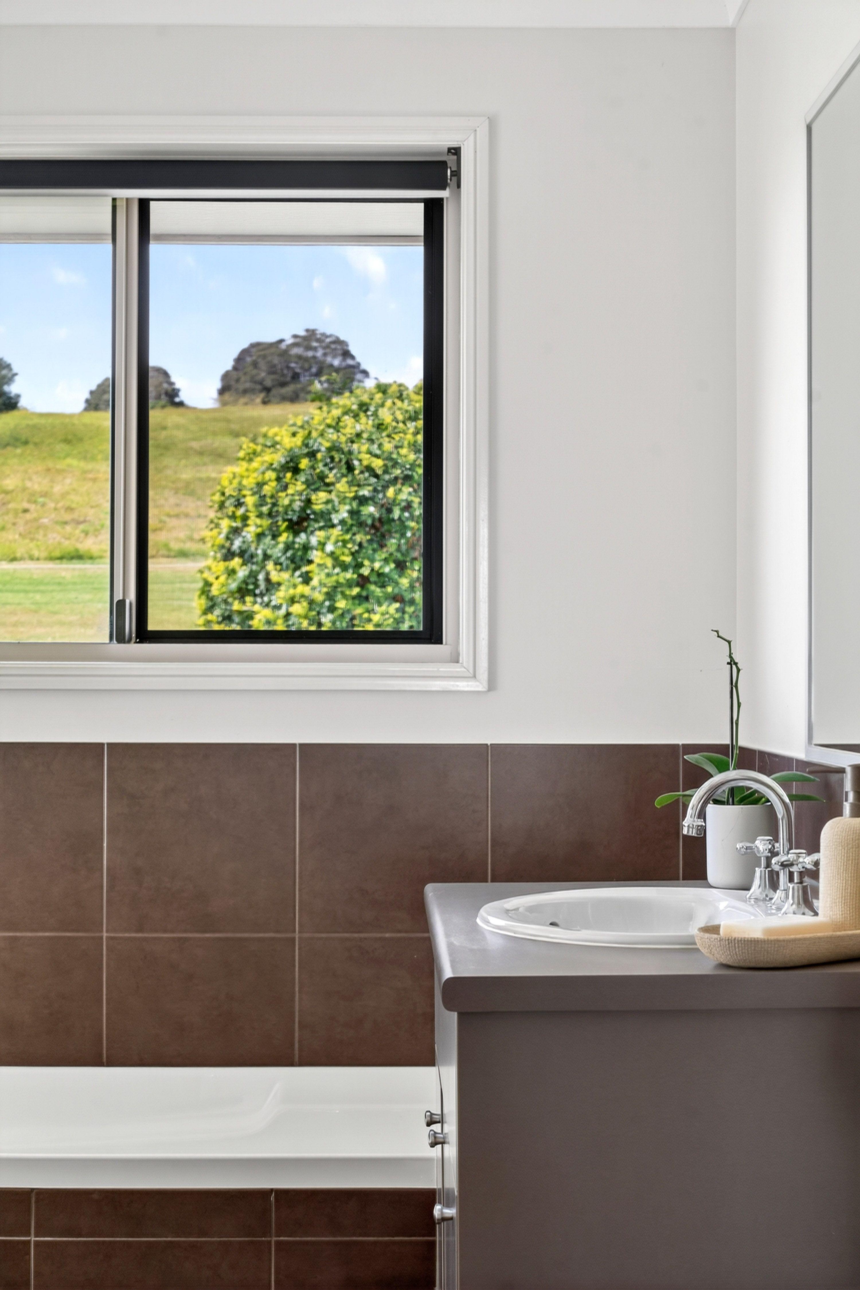 Executive Rural Living With Pool & Horse Facilities - 67 Acres in the Heart of the Scenic Rim