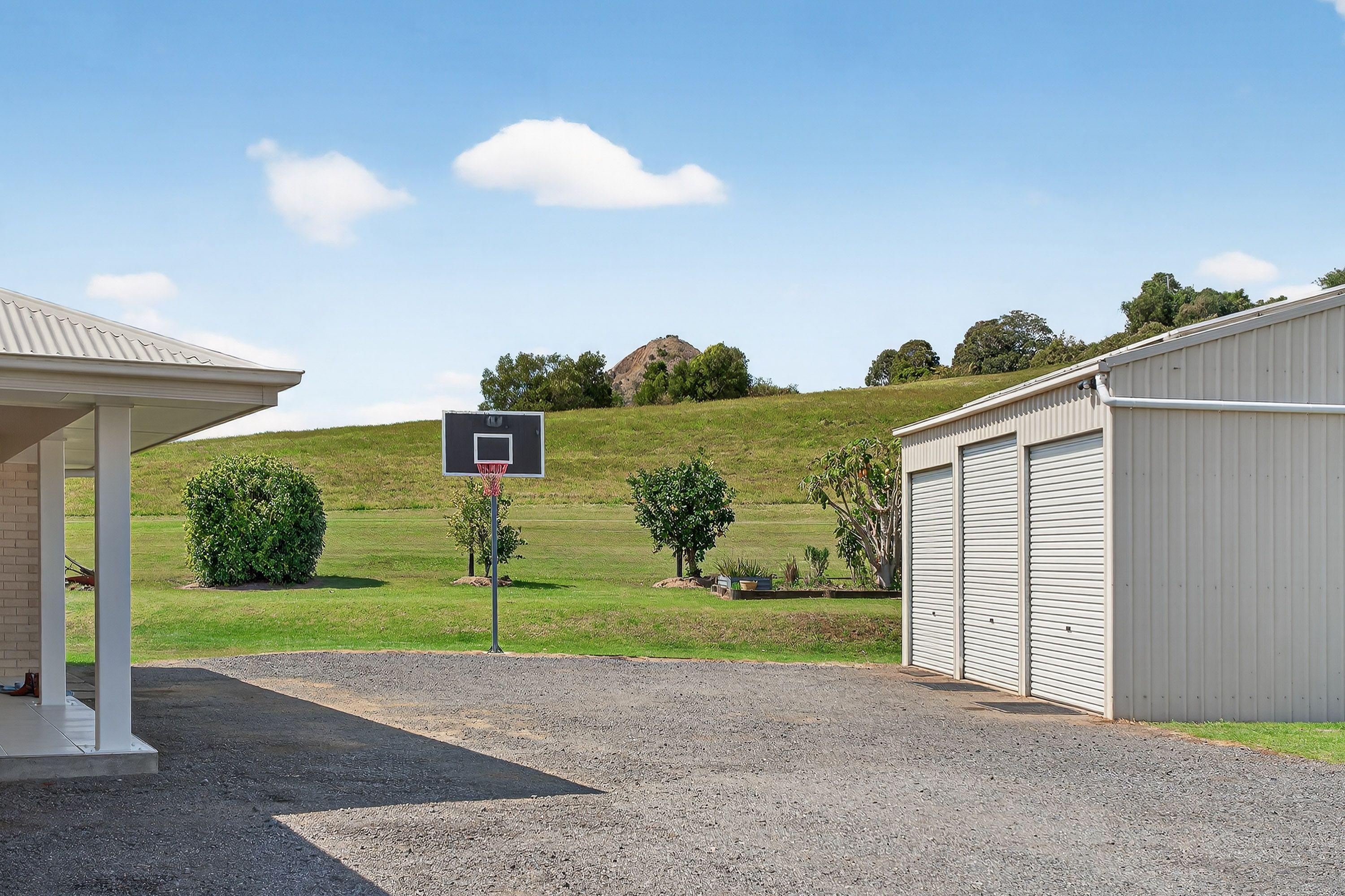 Executive Rural Living With Pool & Horse Facilities - 67 Acres in the Heart of the Scenic Rim