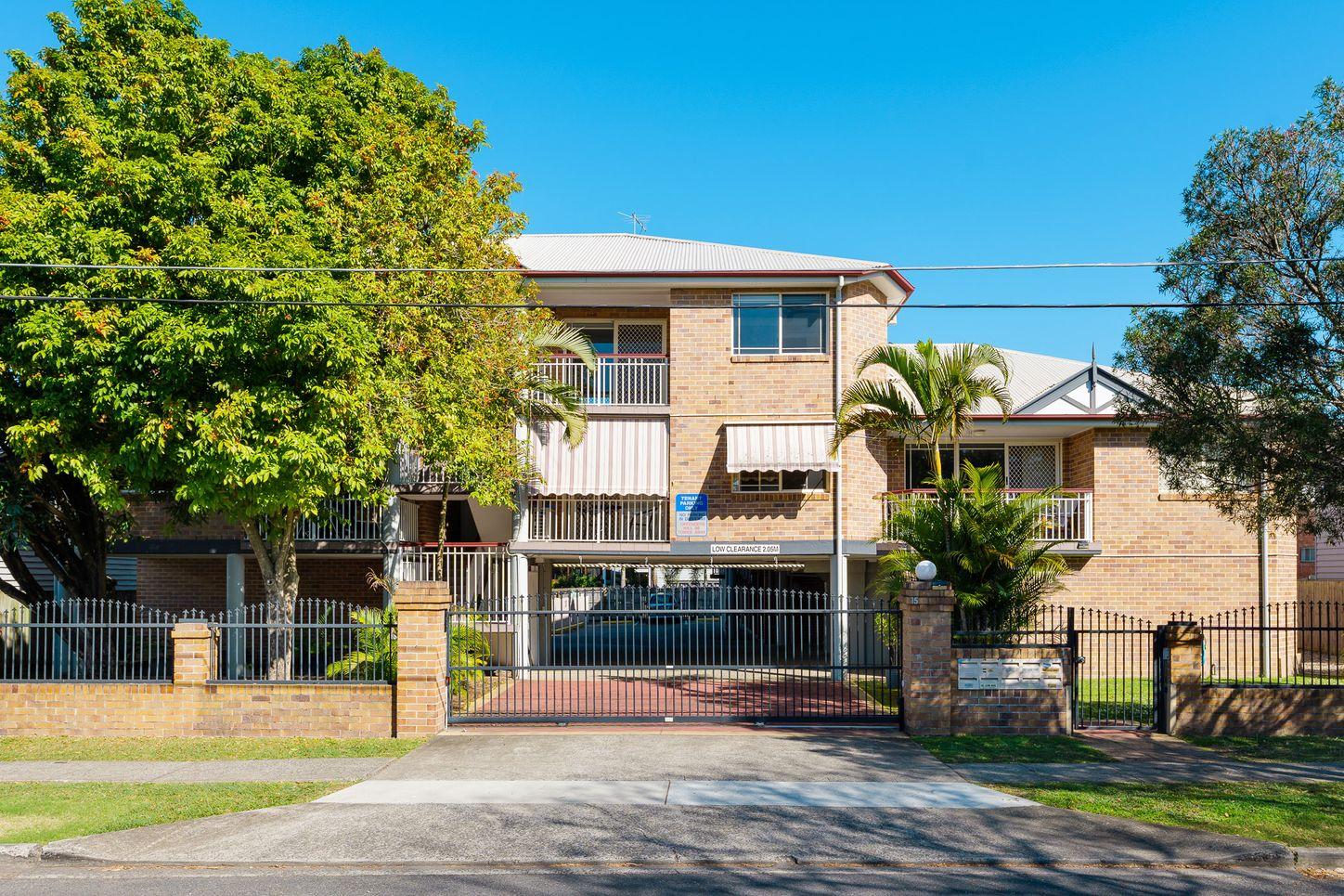 Prop-GPT: Property: QLD Bulimba, QLD 4171 Queensland 4171