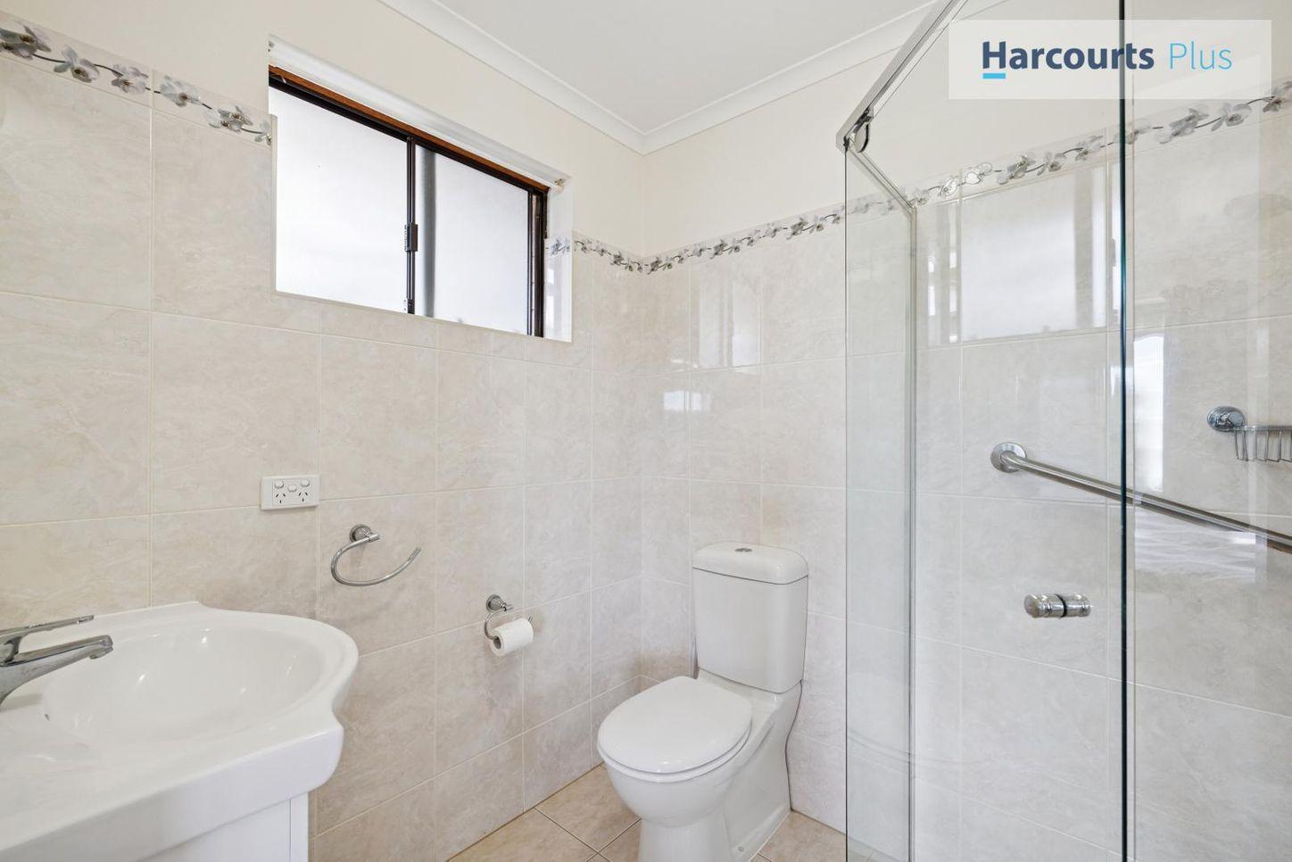 32 Capella Drive, HALLETT COVE, SA 5158 - House for Rent - harcourts.net