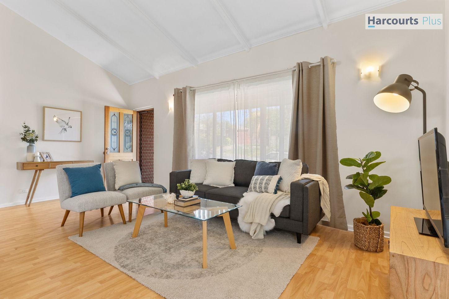 32 Shamrock Road, HALLETT COVE, SA 5158 - House for Rent - harcourts.net