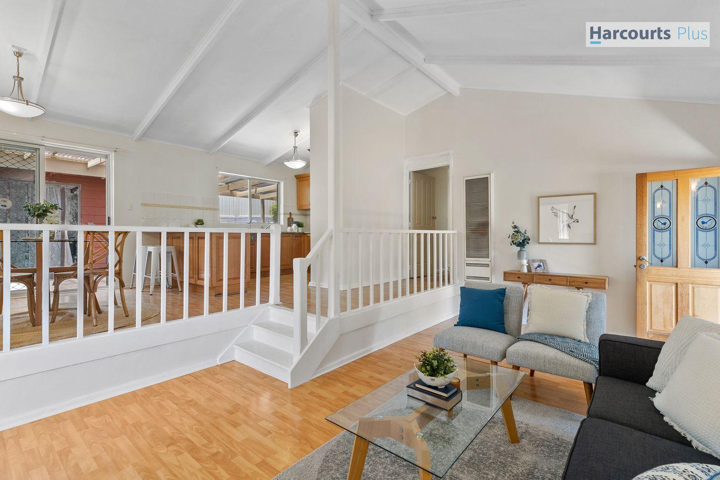 32 Shamrock Road, HALLETT COVE, SA 5158 - House for Rent - harcourts.net