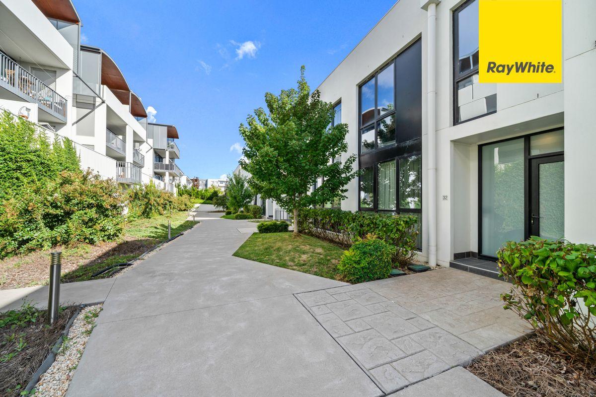 Prop-GPT: Townhouse: ACT Fisher, ACT 2611 Home For Rent