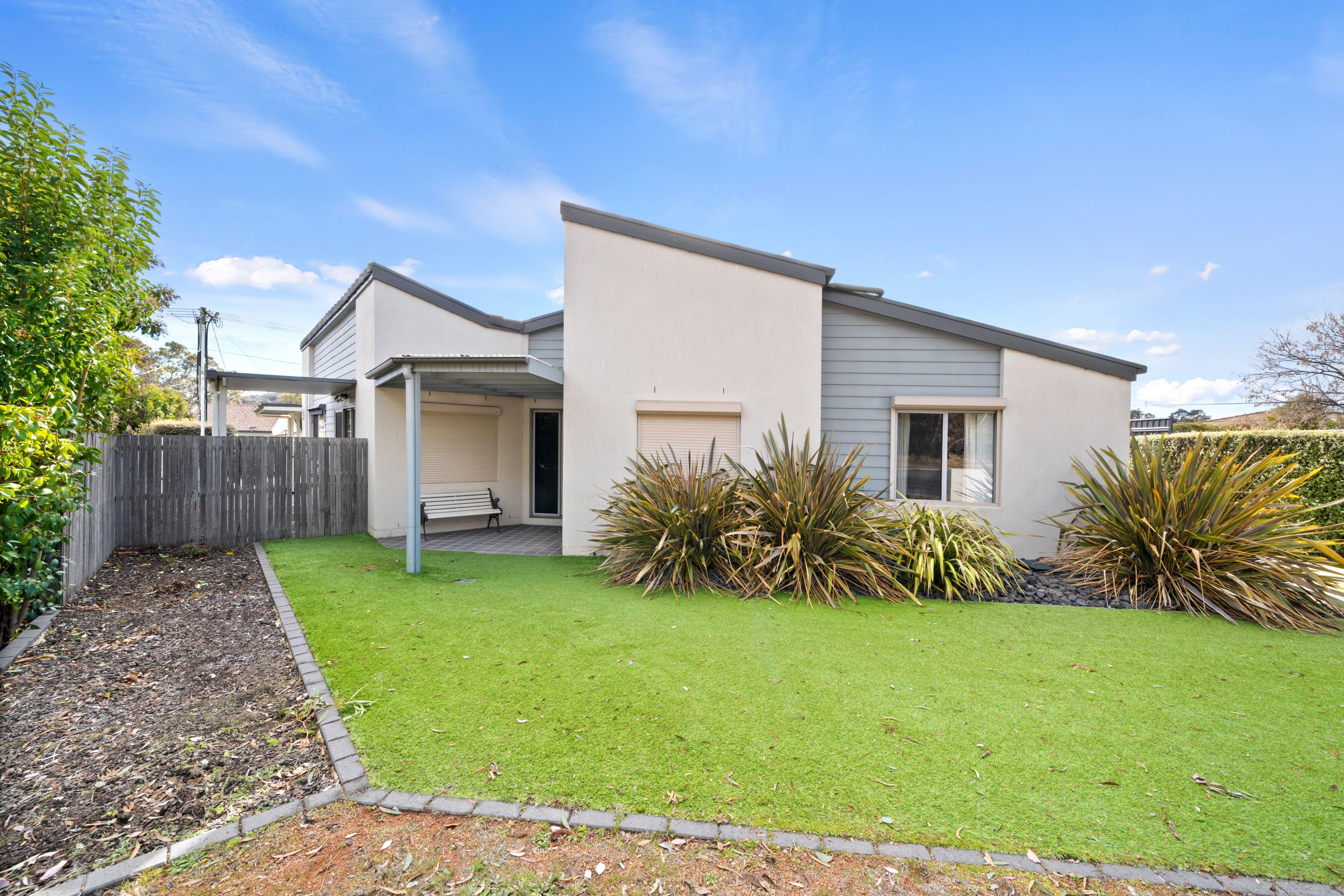 Stylish Single-Level Living Residence