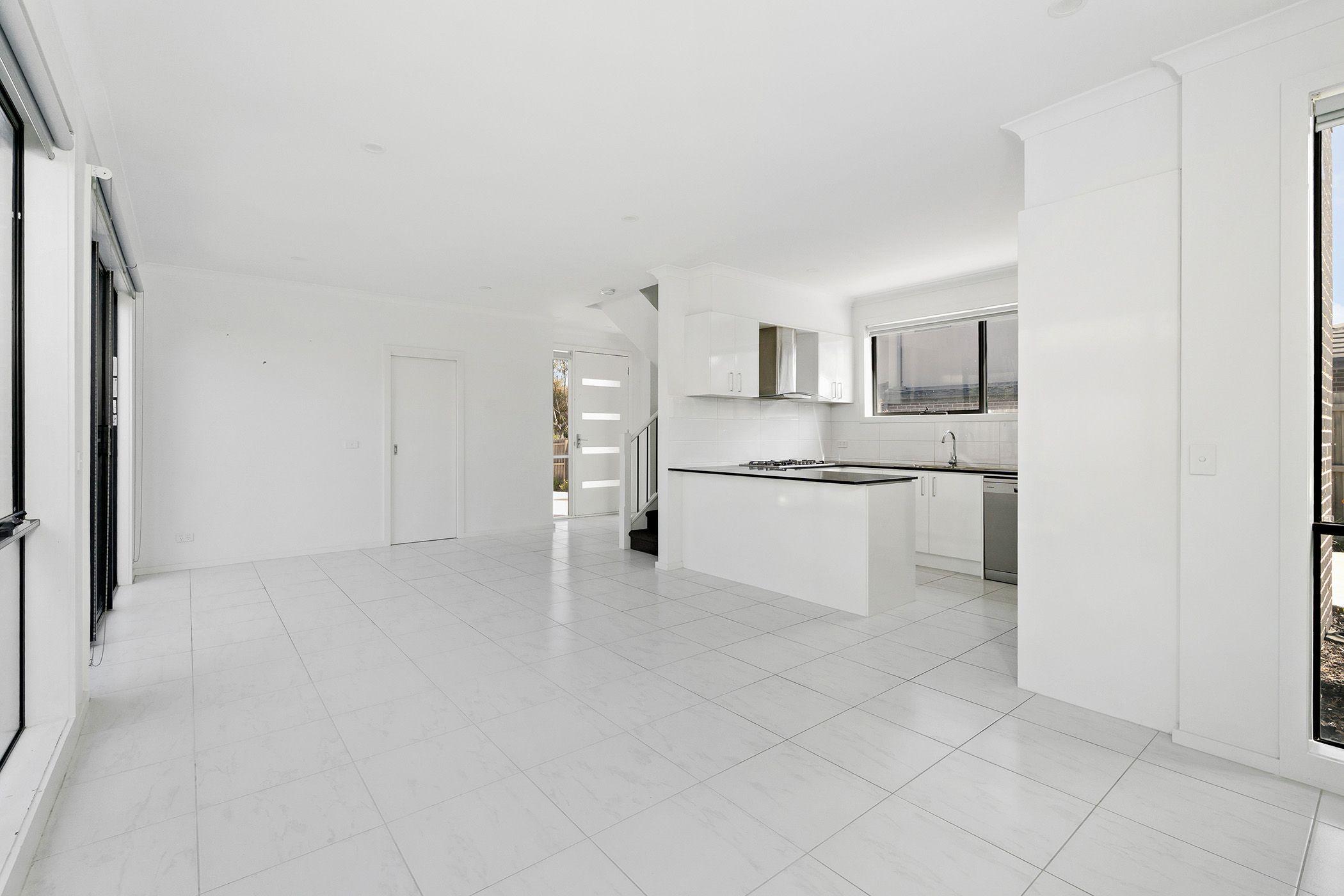 Prop-GPT: House: VIC Frankston, VIC 3199 Home For Rent