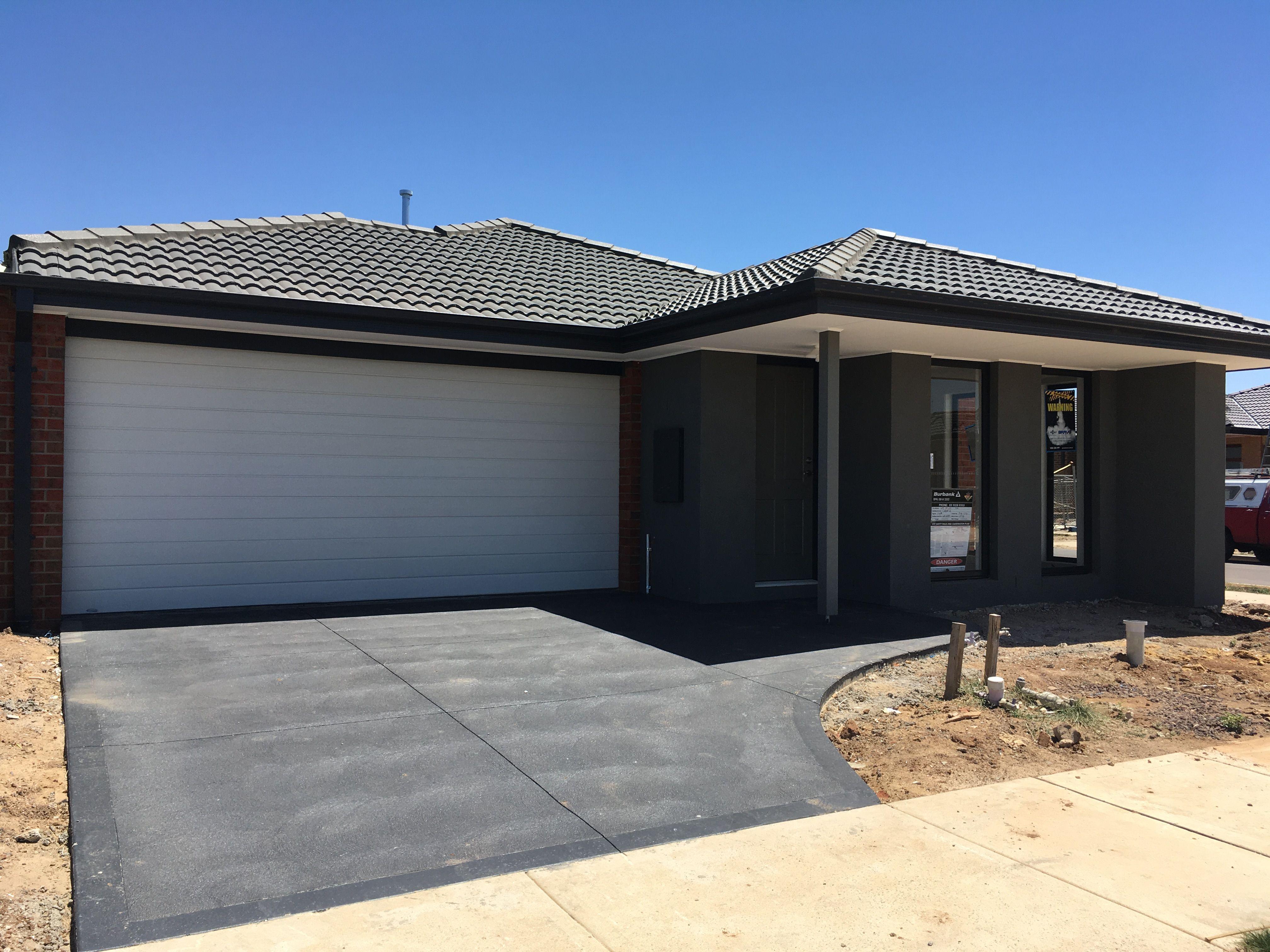 Prop-GPT: House: VIC Tarneit, VIC 3029 Home For Rent