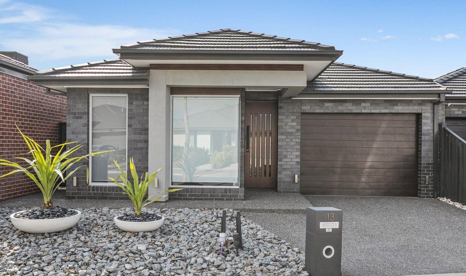 Prop-GPT: House: VIC Mickleham, VIC 3064 Home For Rent