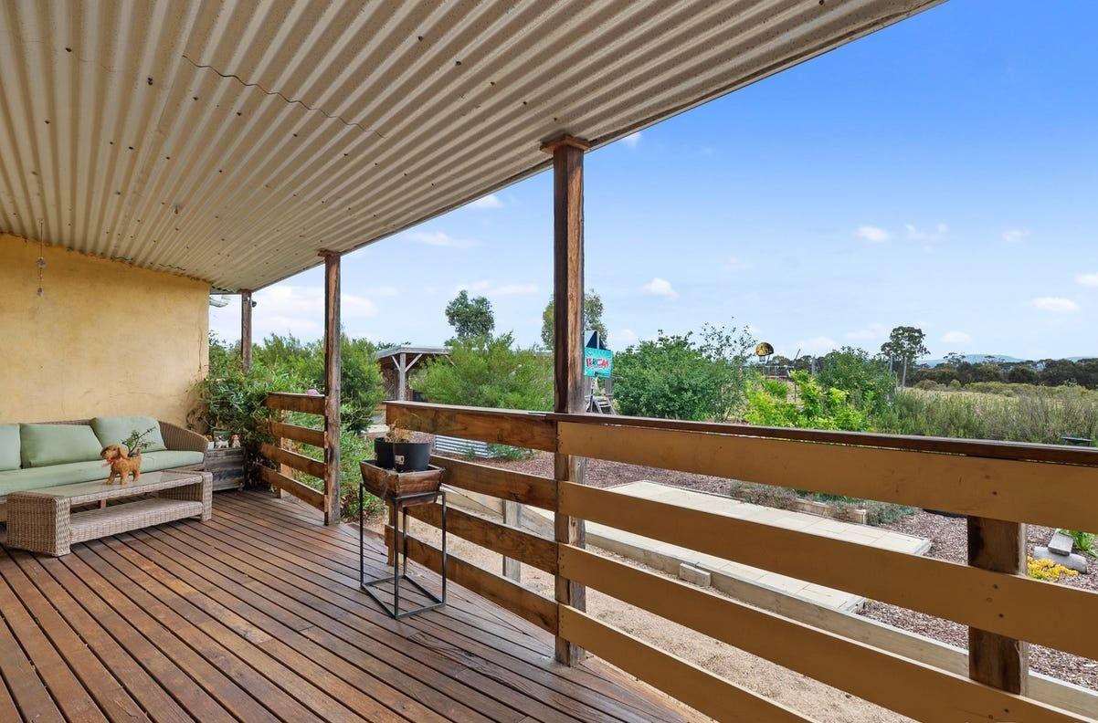 THE BEST OF BOTH WORLDS