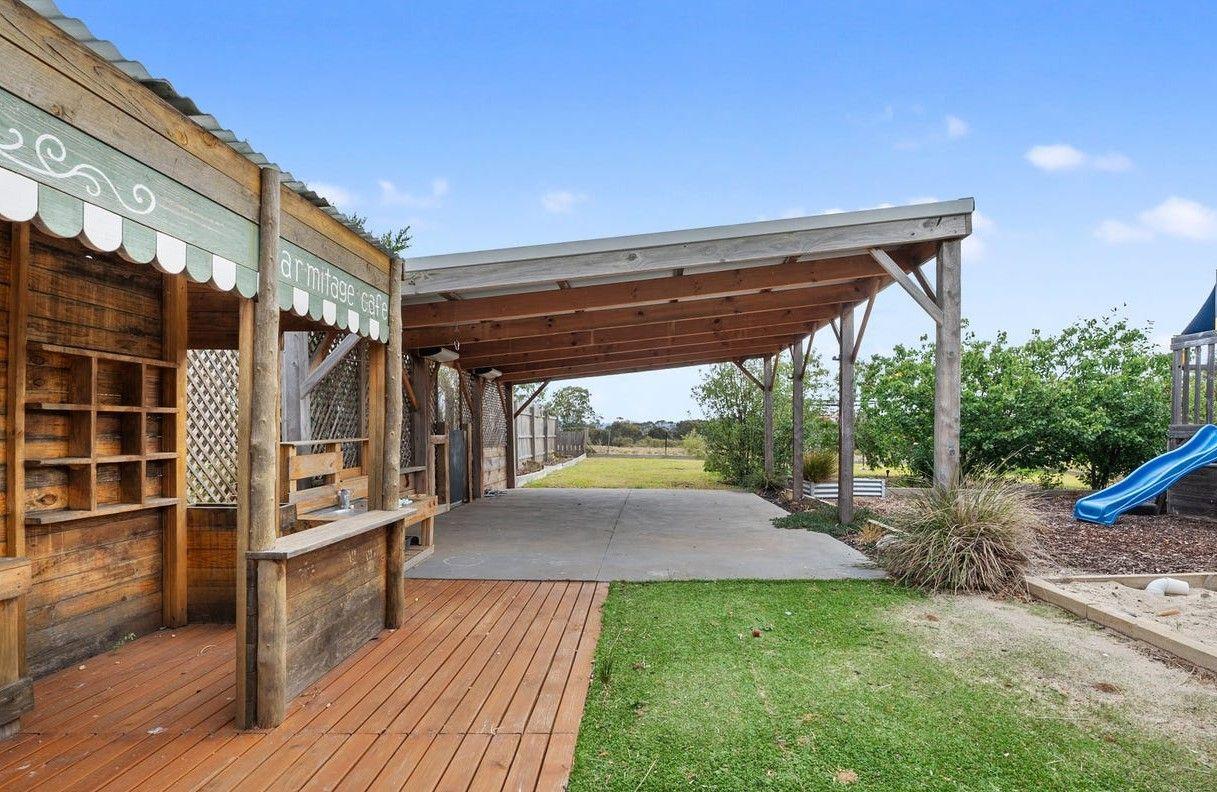 THE BEST OF BOTH WORLDS