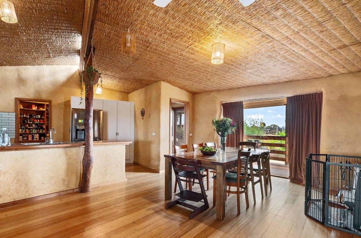 THE BEST OF BOTH WORLDS