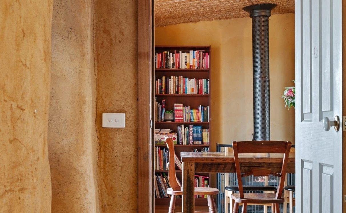 THE BEST OF BOTH WORLDS