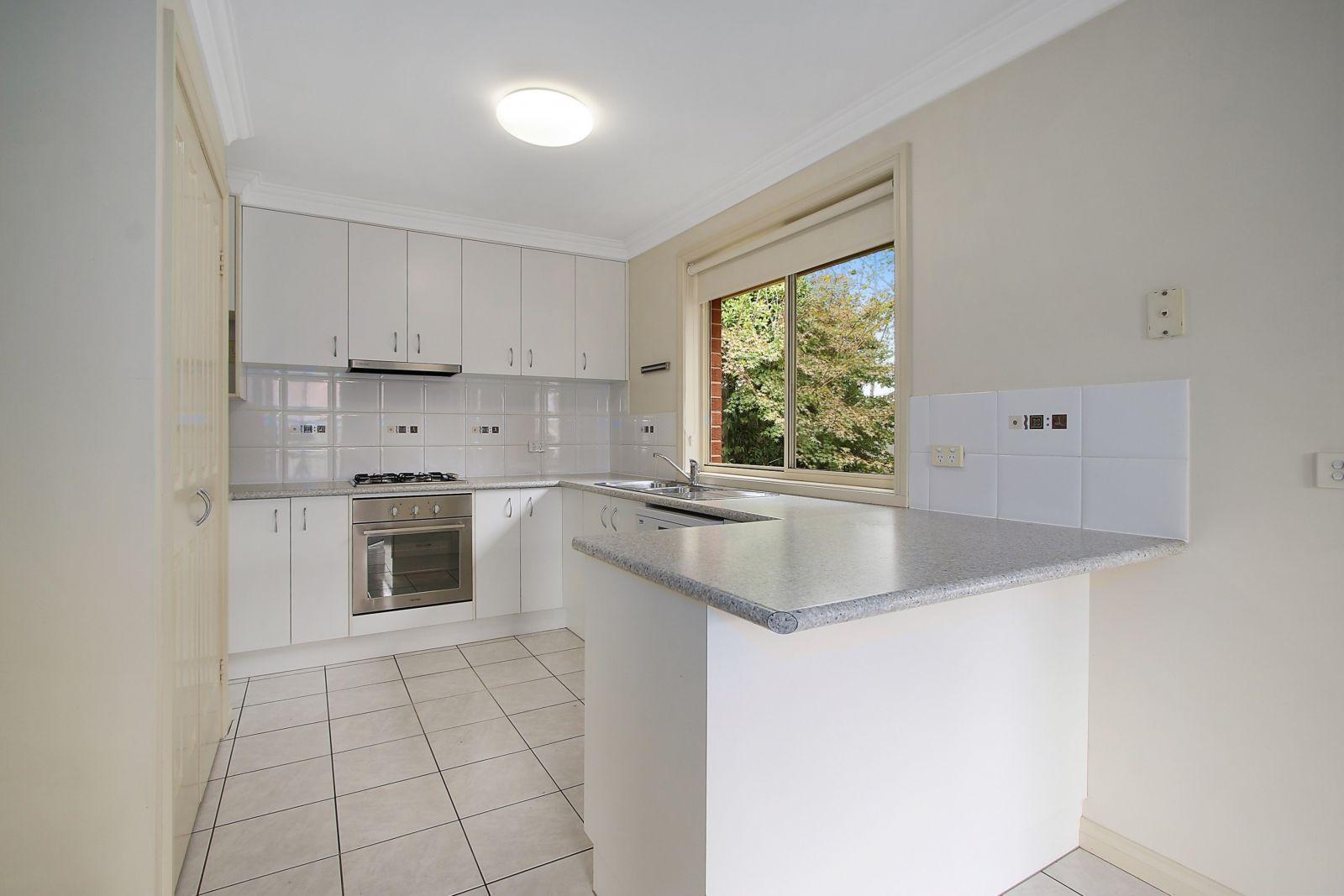 Townhouse for Rent: Lavington, NSW 2641, NSW, 2641