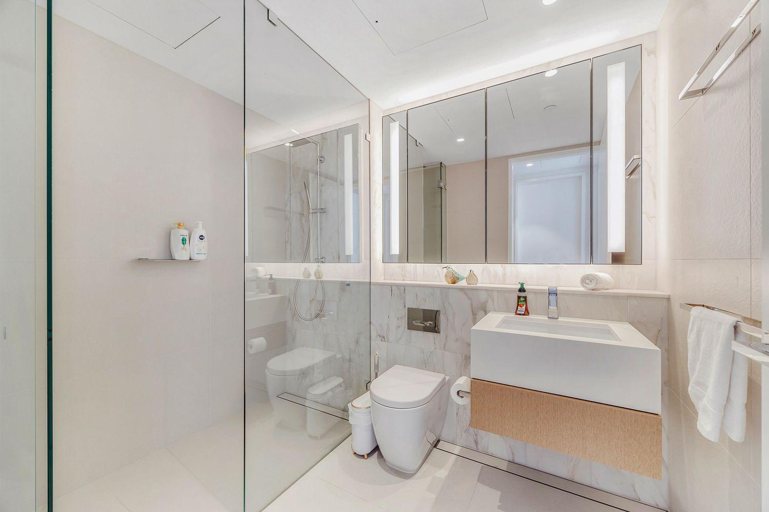 Luxurious 3-Bedroom Apartment in 'One Sydney Harbour'