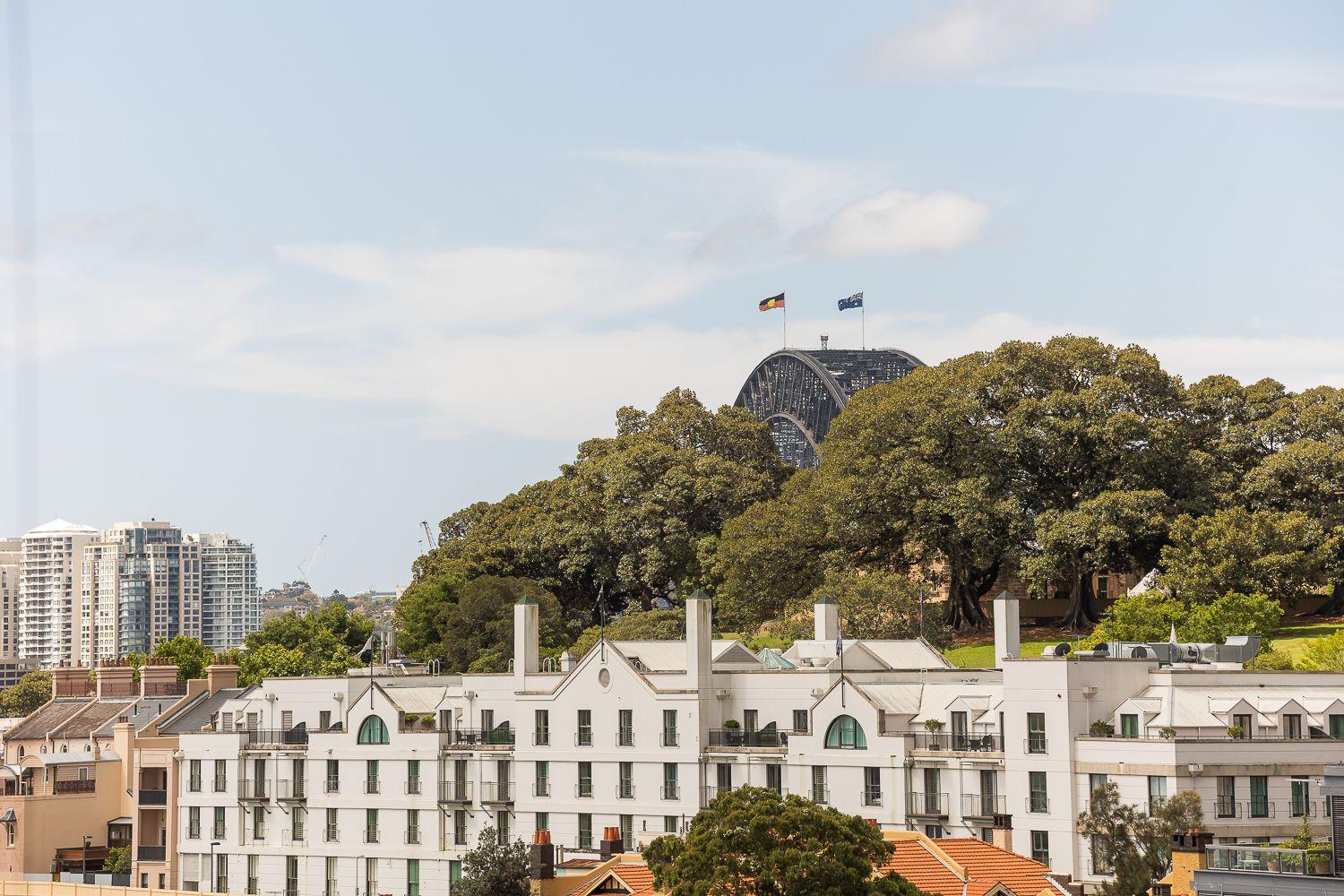 Luxurious 3-Bedroom Apartment in 'One Sydney Harbour'