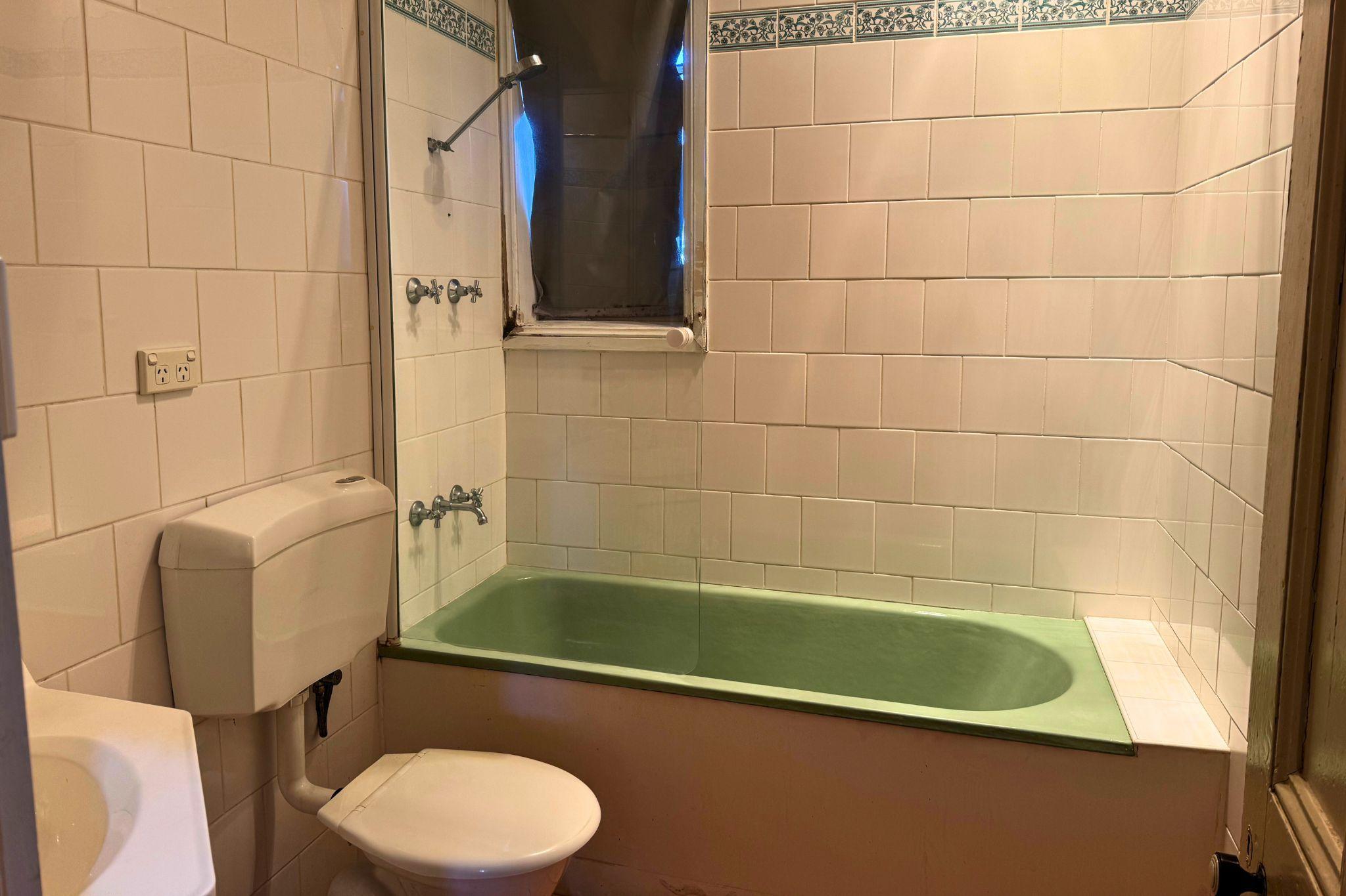House for Rent: Blayney, NSW 2799, NSW, 2799