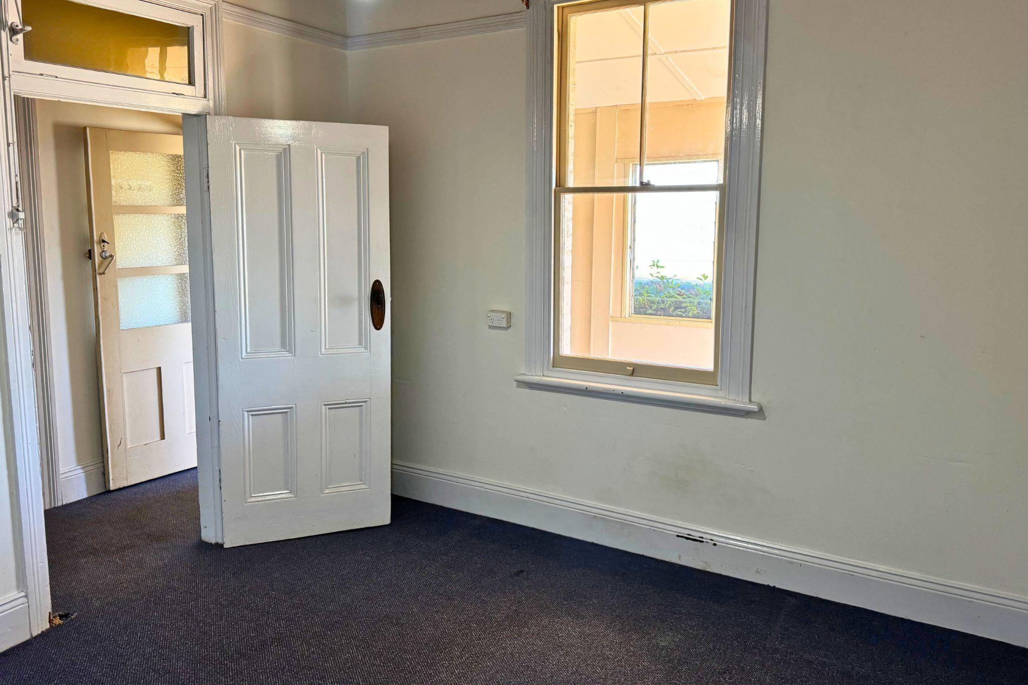House for Rent: Blayney, NSW 2799, NSW, 2799