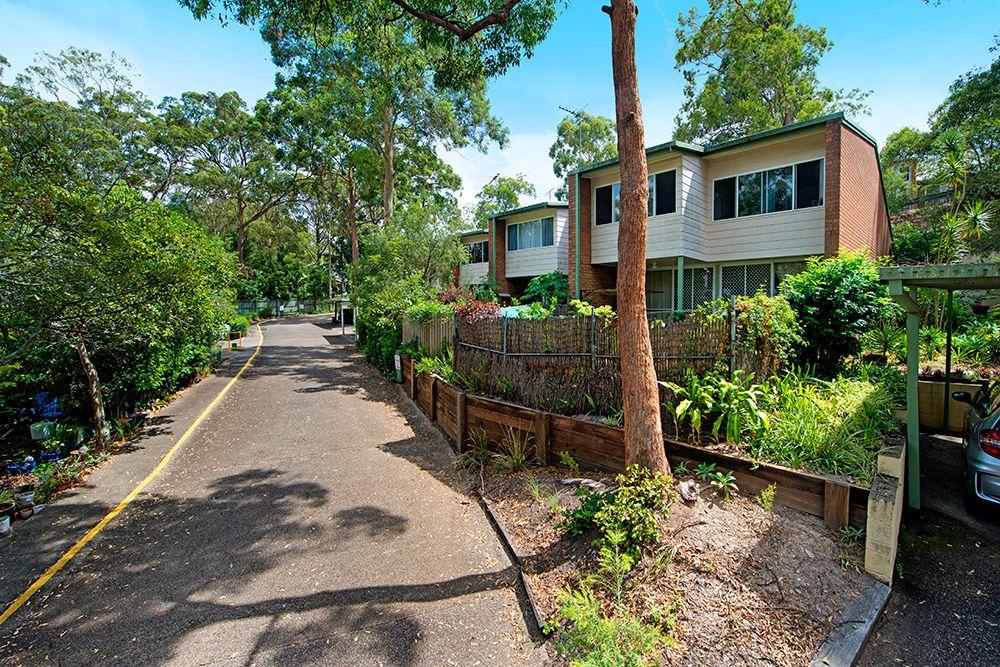 Prop-GPT: Townhouse: QLD Carina Heights, QLD 4152 Home For Rent