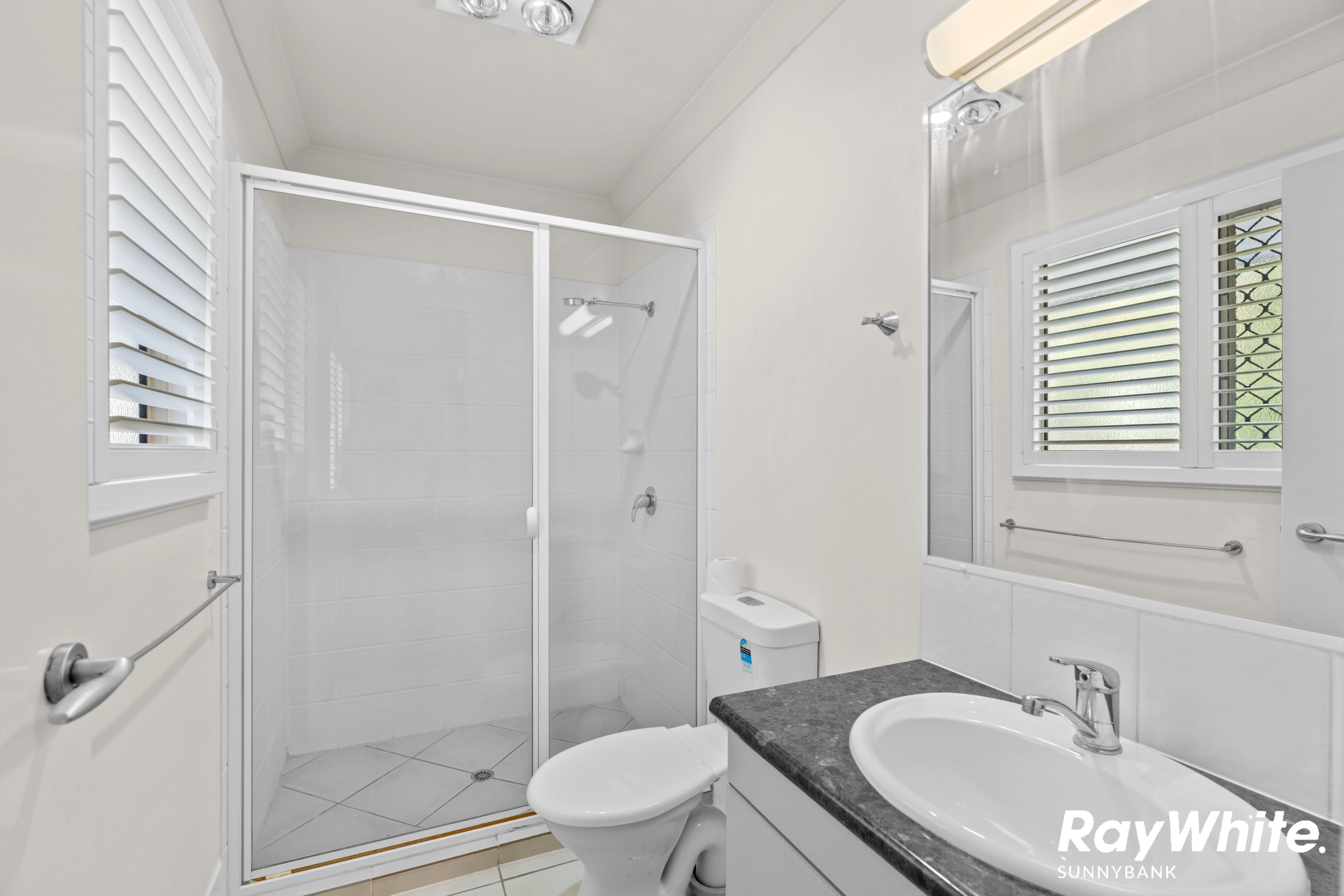 3-Bedroom Townhouse with Pool Access + Water Included