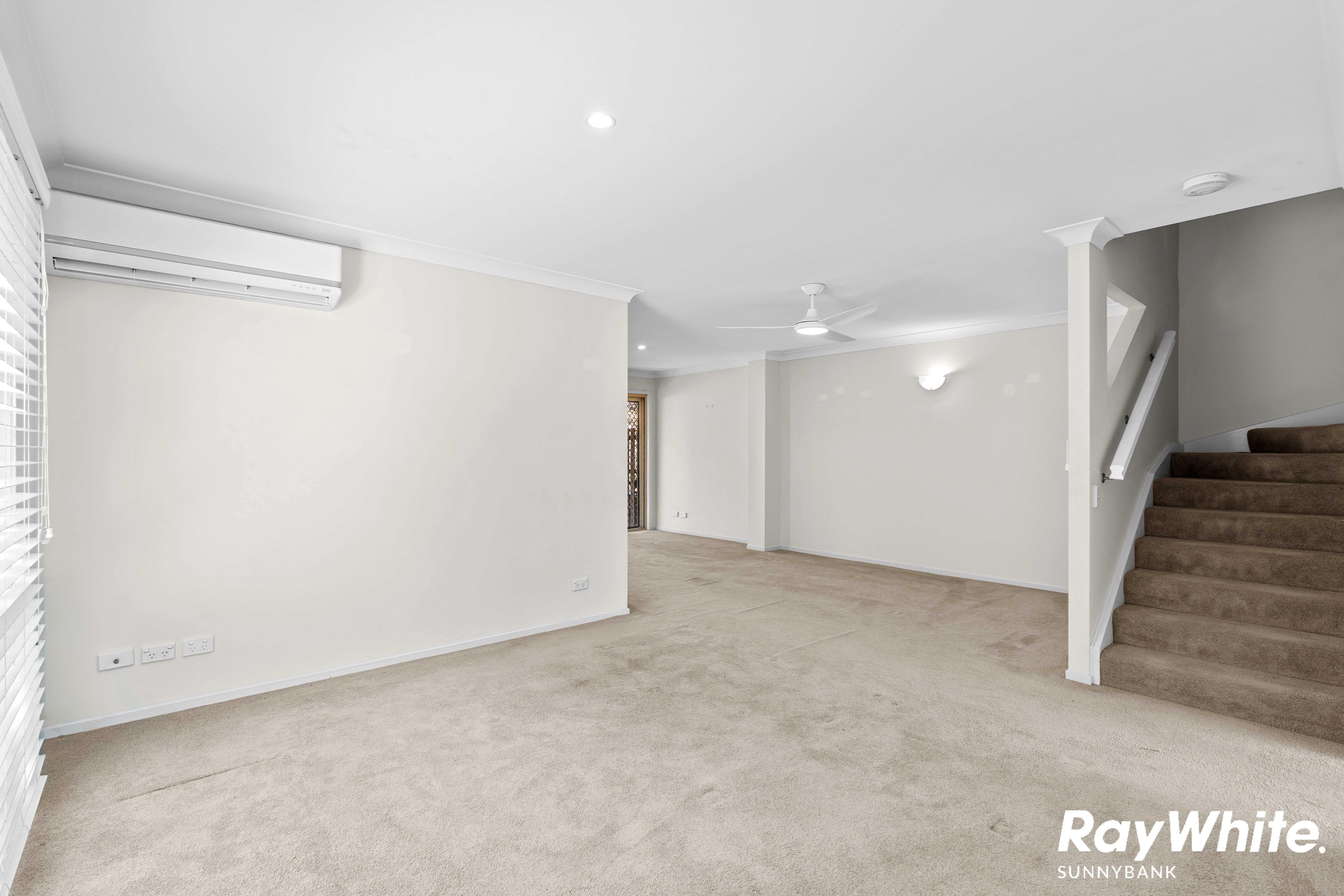 3-Bedroom Townhouse with Pool Access + Water Included