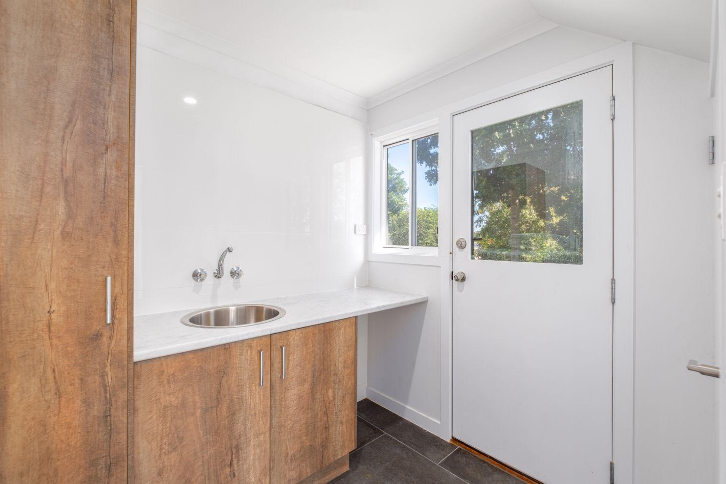 6 Laurie Lane, GYMPIE, QLD 4570 - House for Rent - harcourts.net