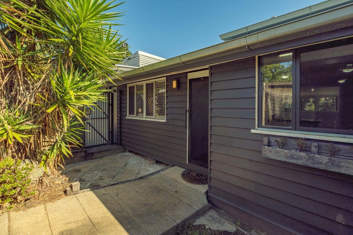 6 Laurie Lane, GYMPIE, QLD 4570 - House for Rent - harcourts.net