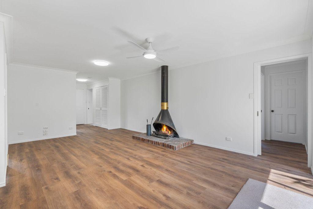 House for Rent: Mount Warren Park, QLD 4207, QLD, 4207