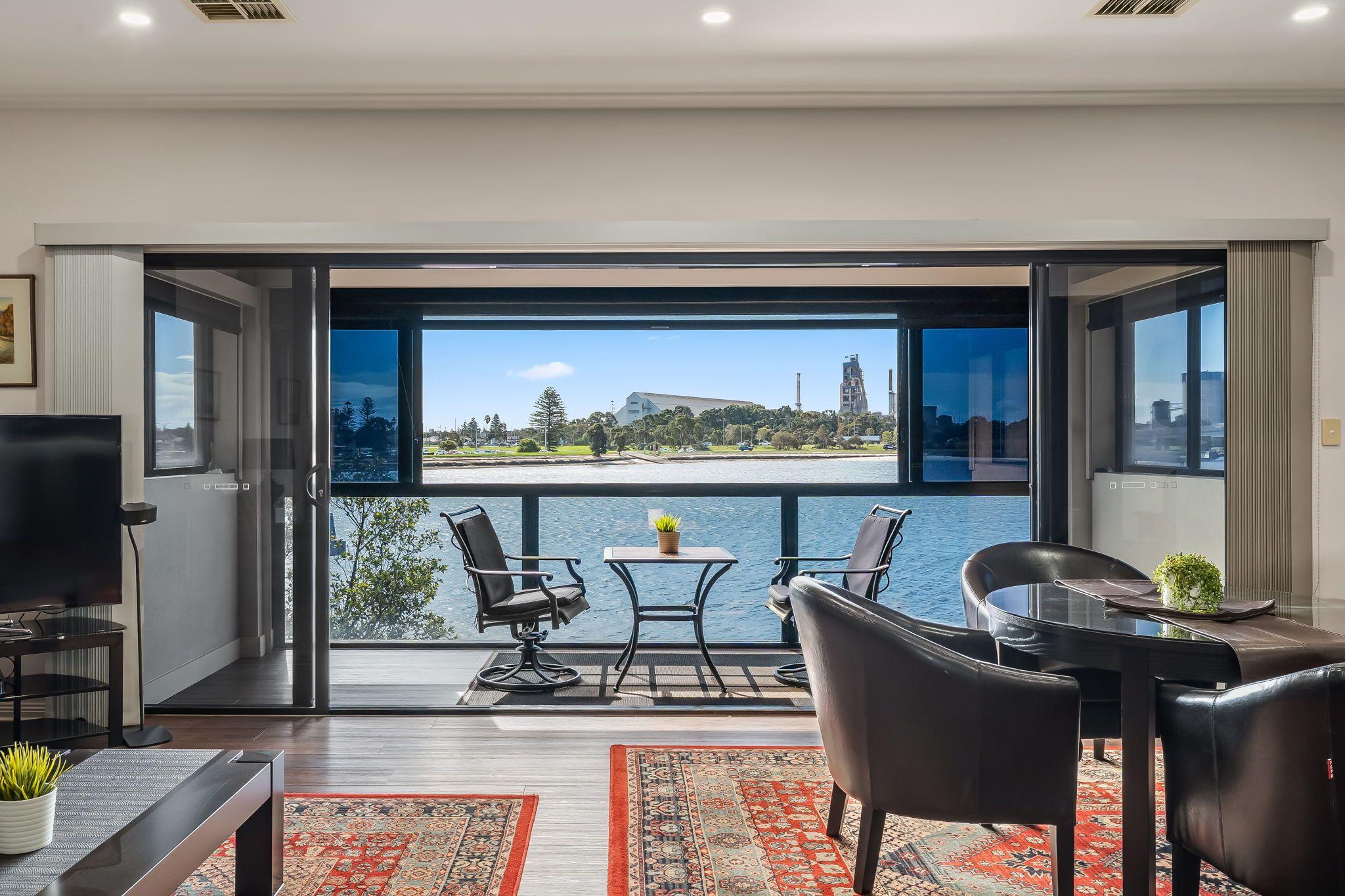 MAGNIFICENT HOME OVERLOOKING THE WATER