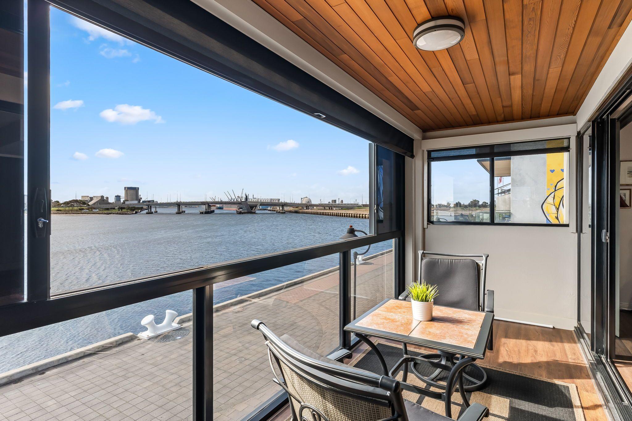 MAGNIFICENT HOME OVERLOOKING THE WATER