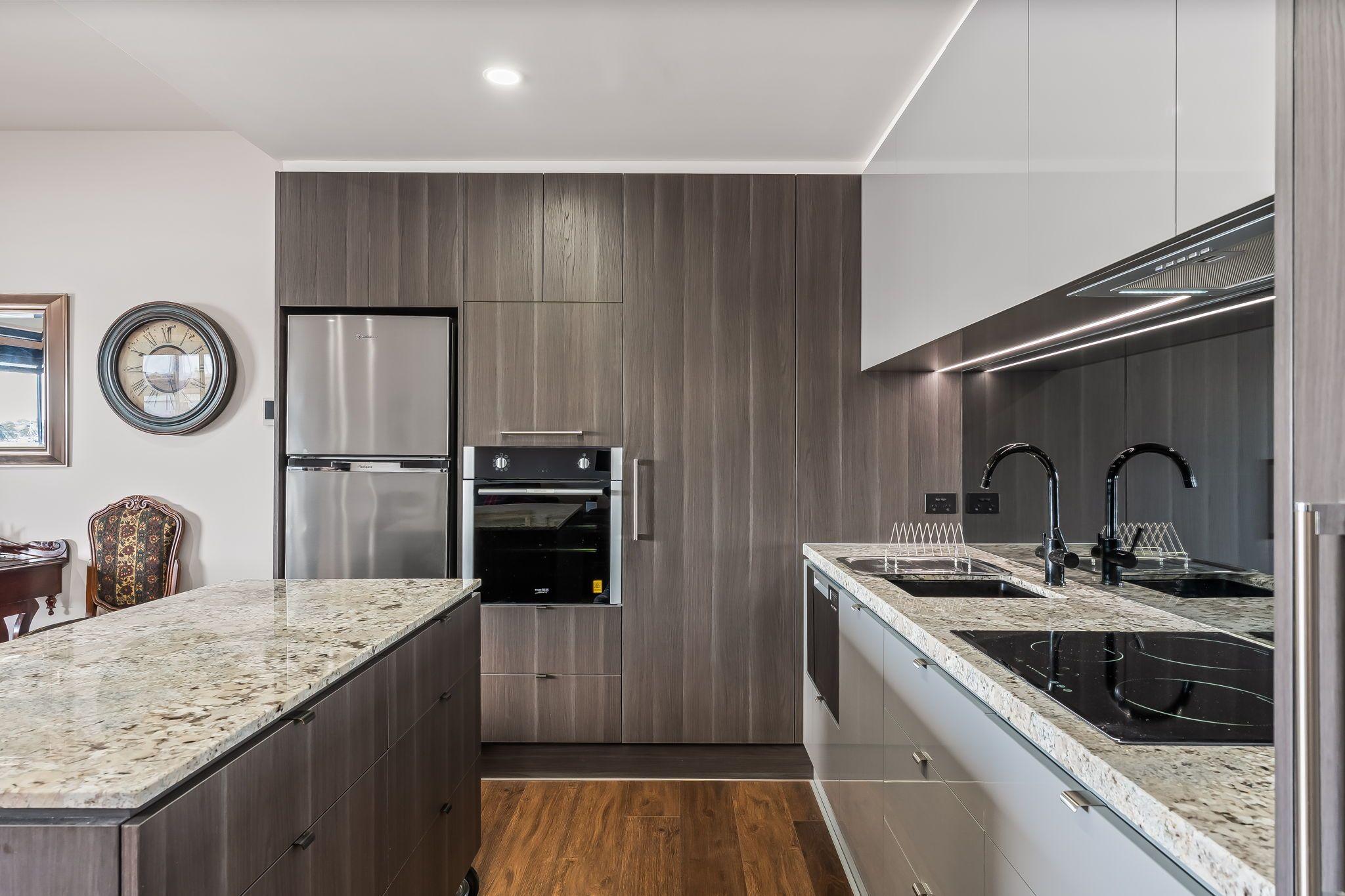 MAGNIFICENT HOME OVERLOOKING THE WATER