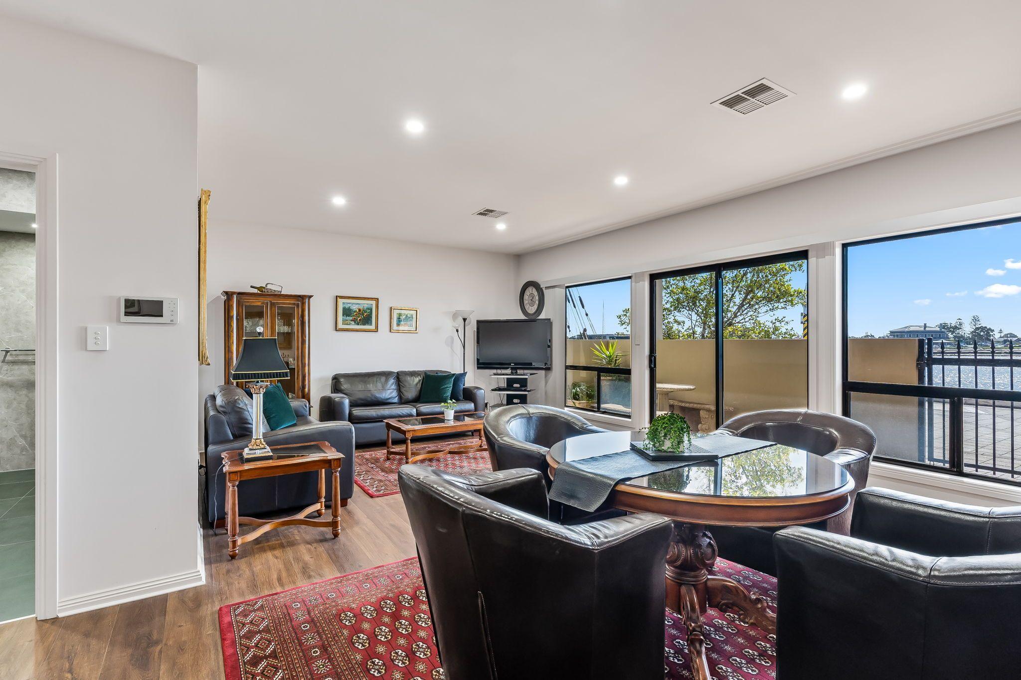 MAGNIFICENT HOME OVERLOOKING THE WATER